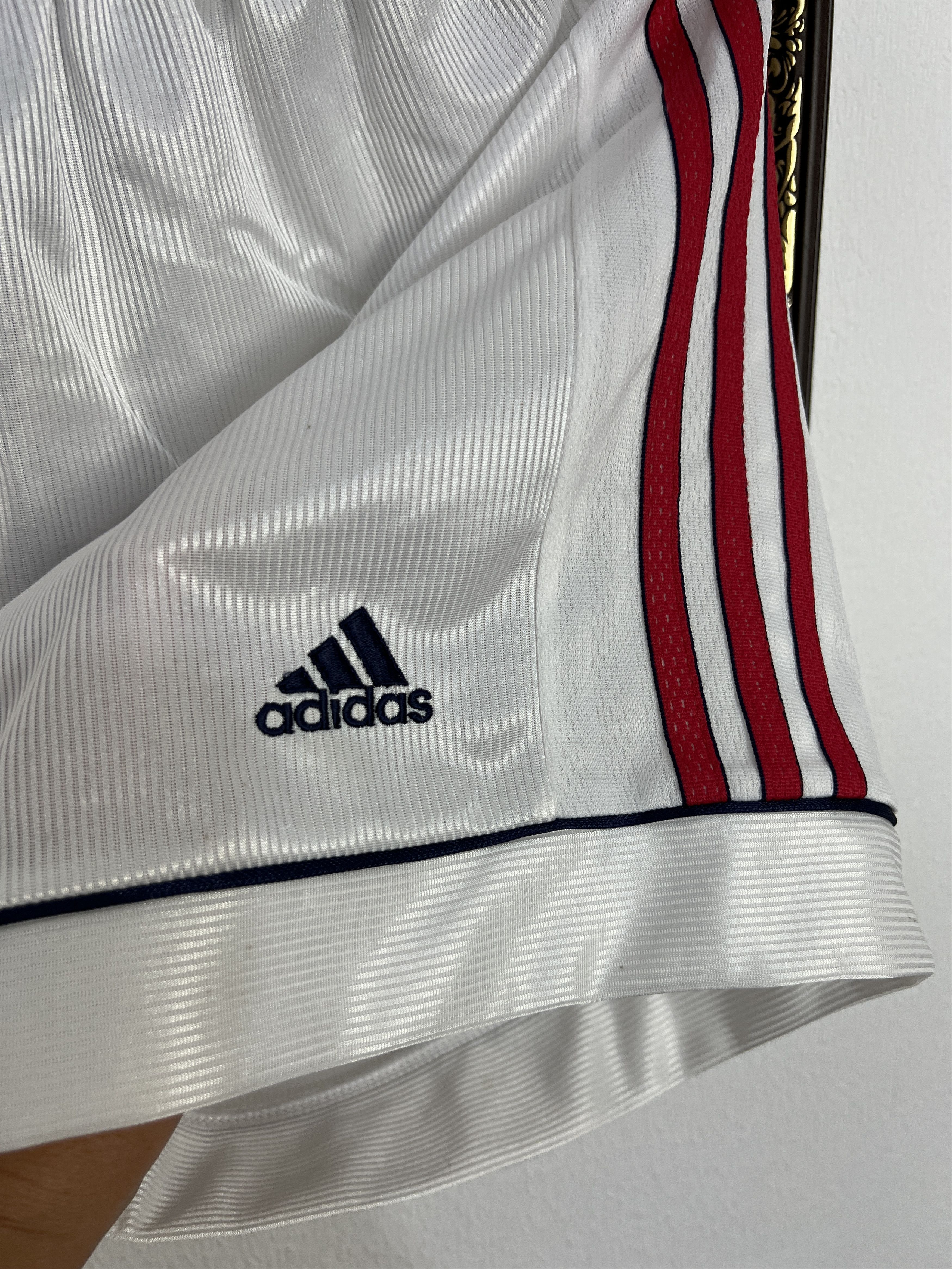 Adidas Vintage Adidas Bayern Munich Football White Shorts Soccer M Size US 32 / EU 48 - 6 Thumbnail