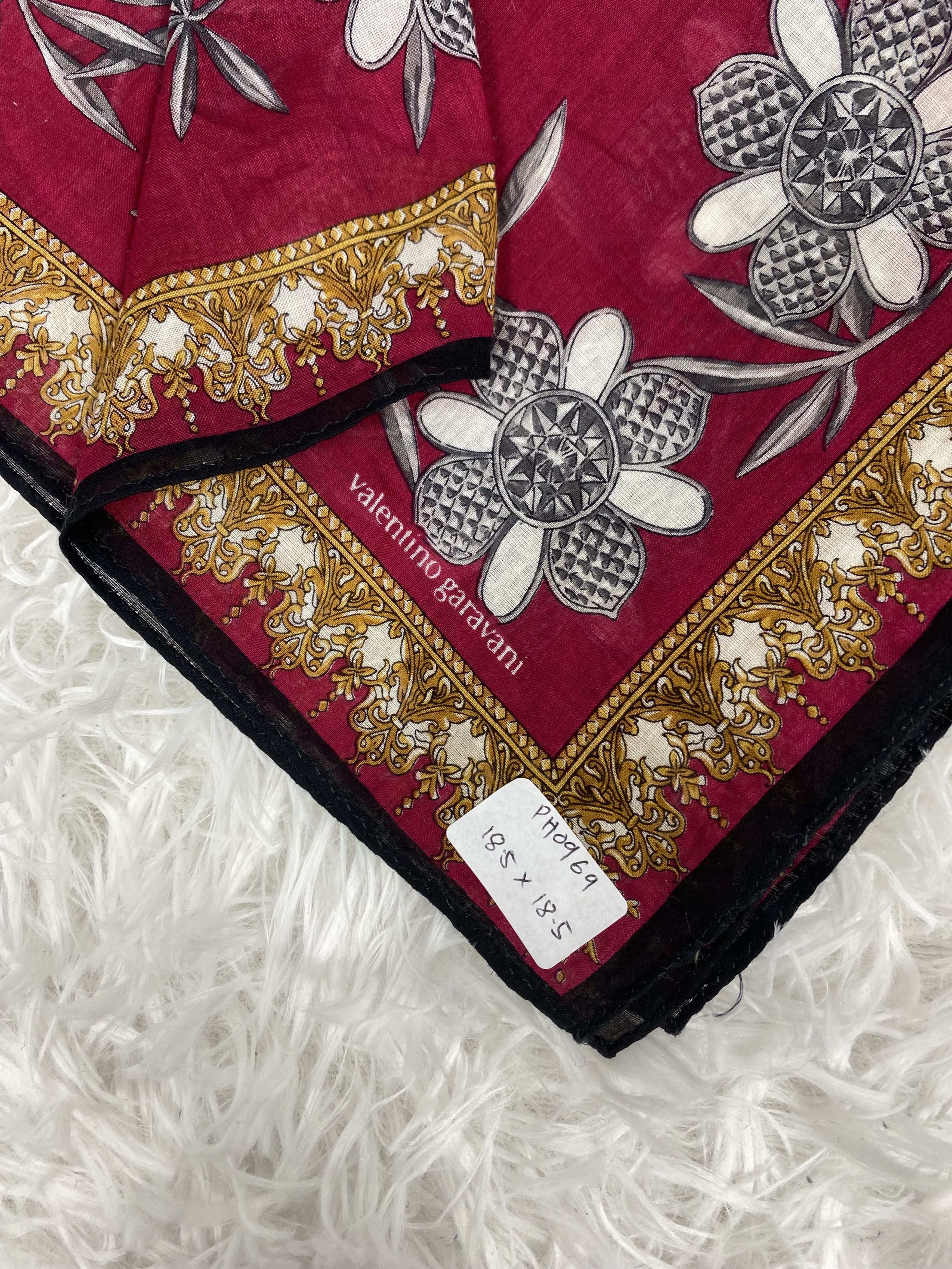 Vintage Vintage Valentino Garavani Handkerchief Neckerchief PH0969 Size ONE SIZE - 2 Thumbnail