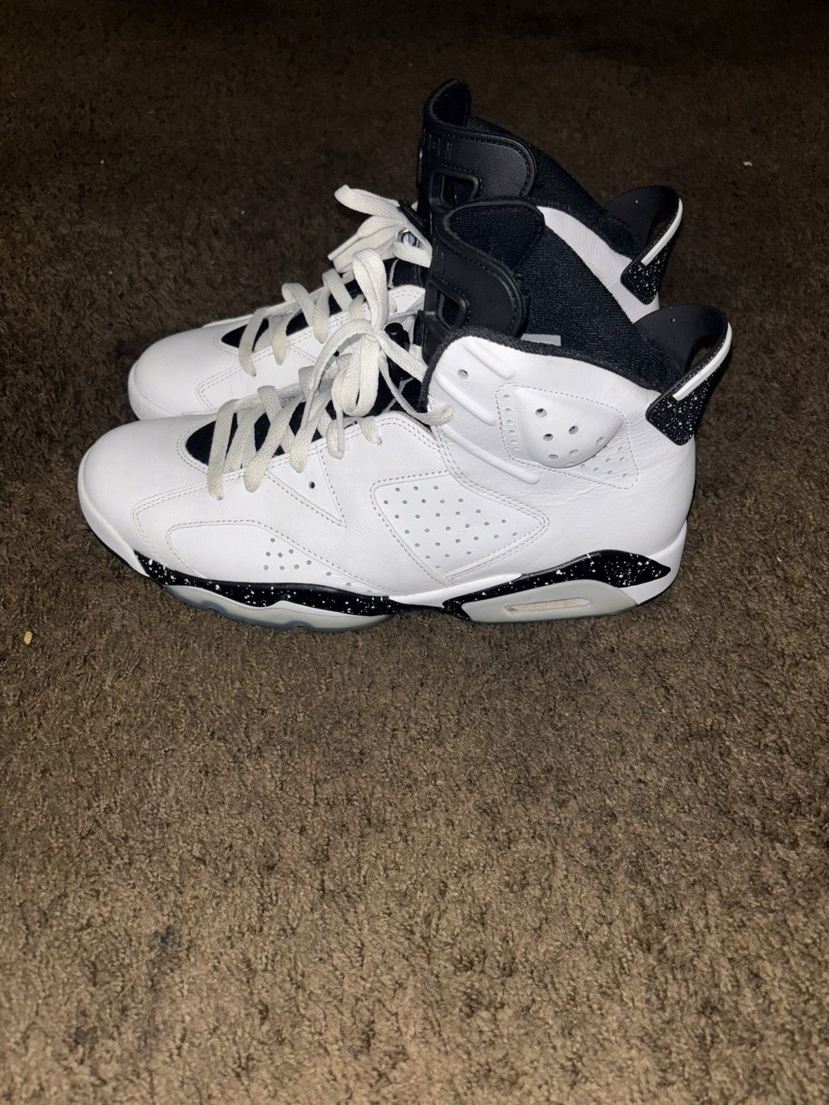 Jordan Brand Air Jordan 6 Reverse Oreos Size US 12.5 / EU 45-46 - 2 Thumbnail