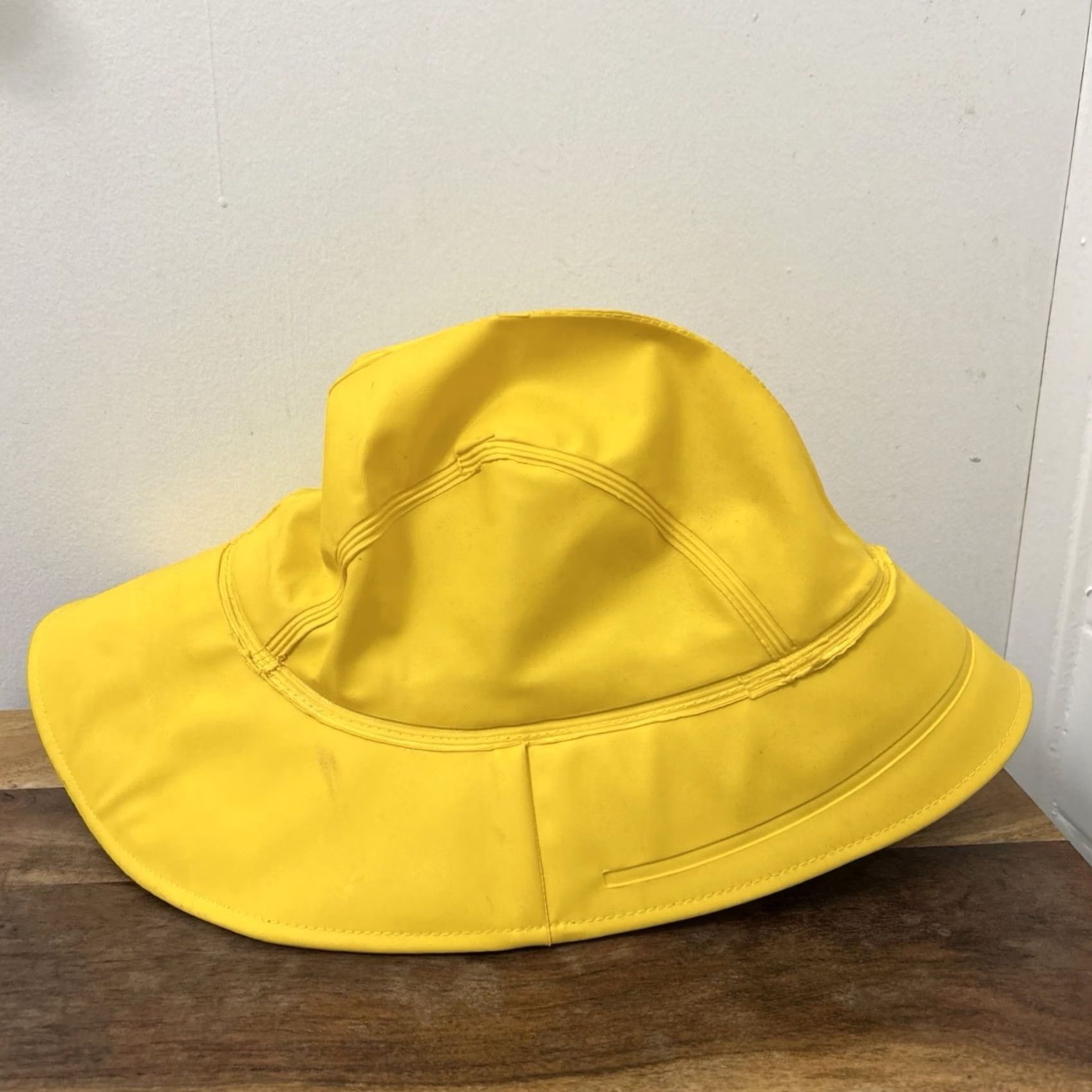 Carhartt VINTAGE Carhartt Surrey Hat Mens M/L Yellow Waterproof PVC Bucket Lined Hat 101181 701 Size ONE SIZE - 6 Thumbnail