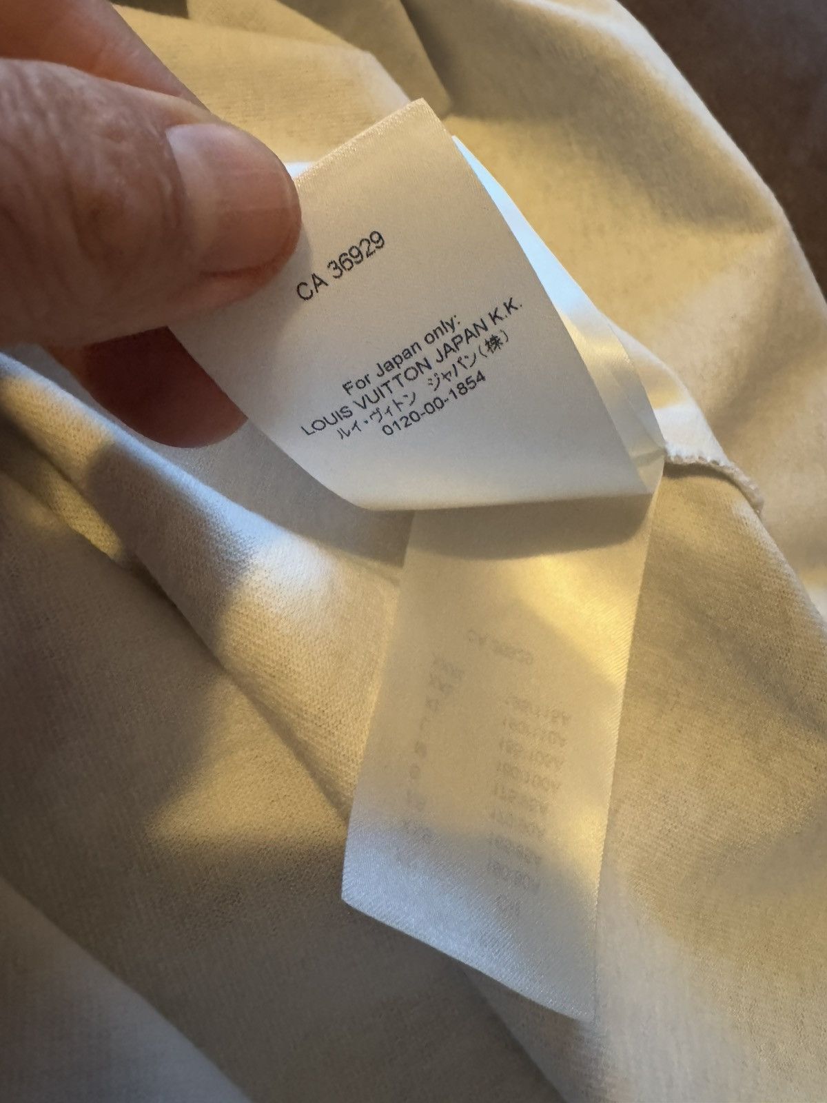 Louis Vuitton LOUIS VUITTON tshirt , real measurements by tape in photos Size US M / EU 48-50 / 2 - 12 Thumbnail
