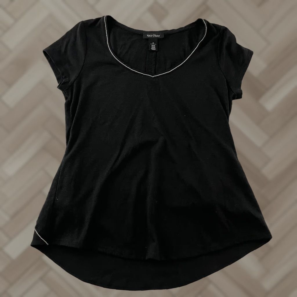 White House Black Market White House Black Market Short Sleeve Shirt Women's M Black Studded Button-Up Shirt Size M / US 6-8 / IT 42-44 - 1 Thumbnail
