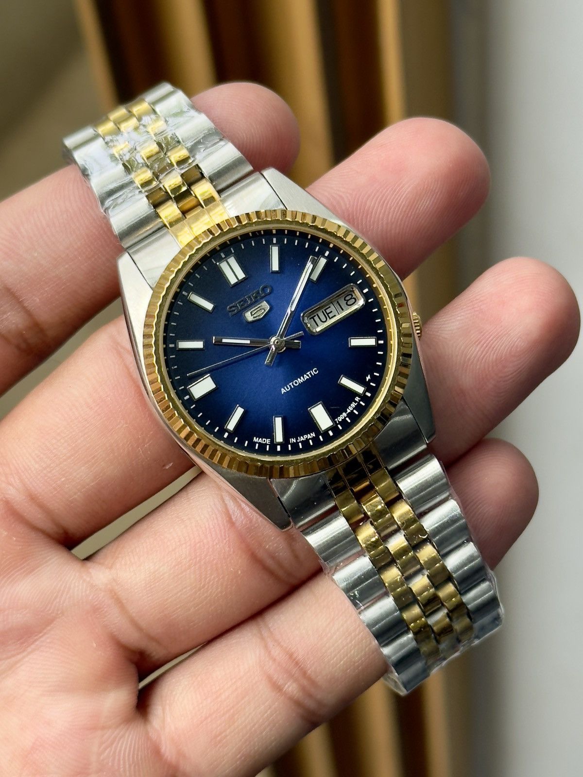 Vintage Seiko SNXJ NOS Automatic 7009 blue Dial Men’s Wrist Watch Size 36 - 6 Thumbnail