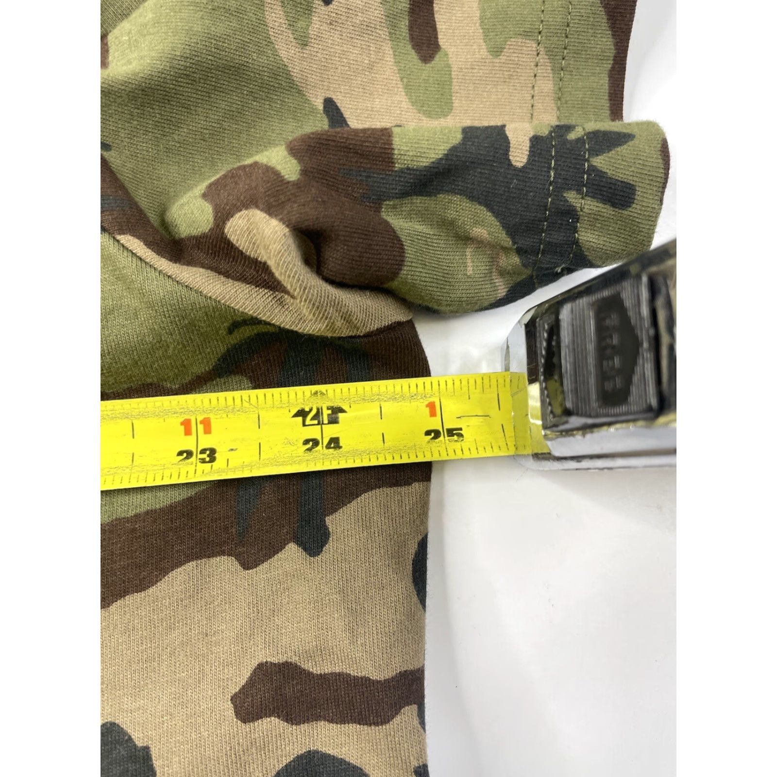 Vintage NWT L.L. Bean x Peanuts Shirt Camouflage “Take A Hike” T-Shirt Mens XL Green Camouflage Peanuts Logo Crew Neck Short Sleeve Cotton 100% Shirt Mens XL Size US XL / EU 56 / 4 - 7 Thumbnail