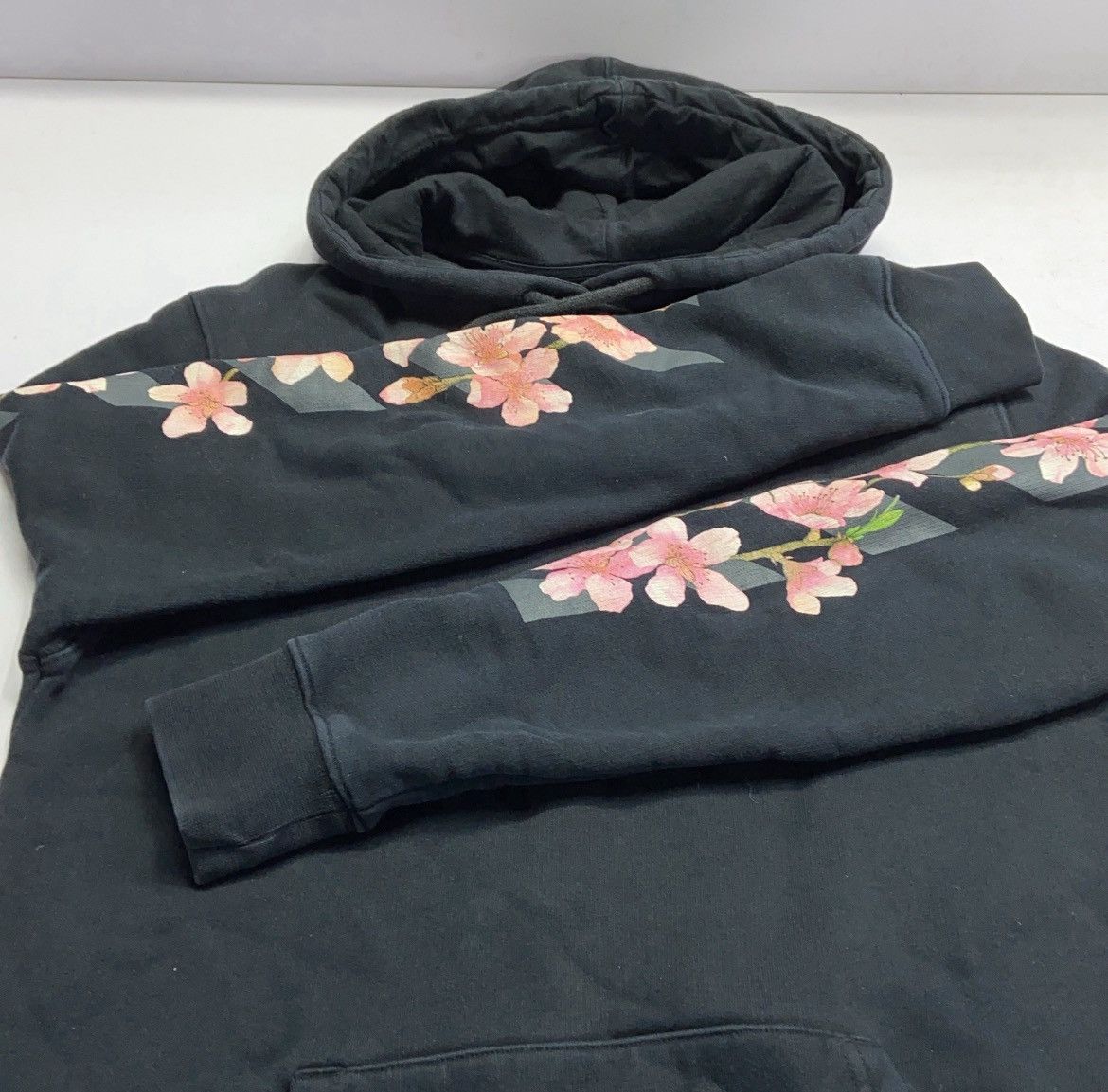 Off-White Off-White Global Warming Sakura Flower Hoodie Size XXS / US 00 / IT 34 - 8 Thumbnail