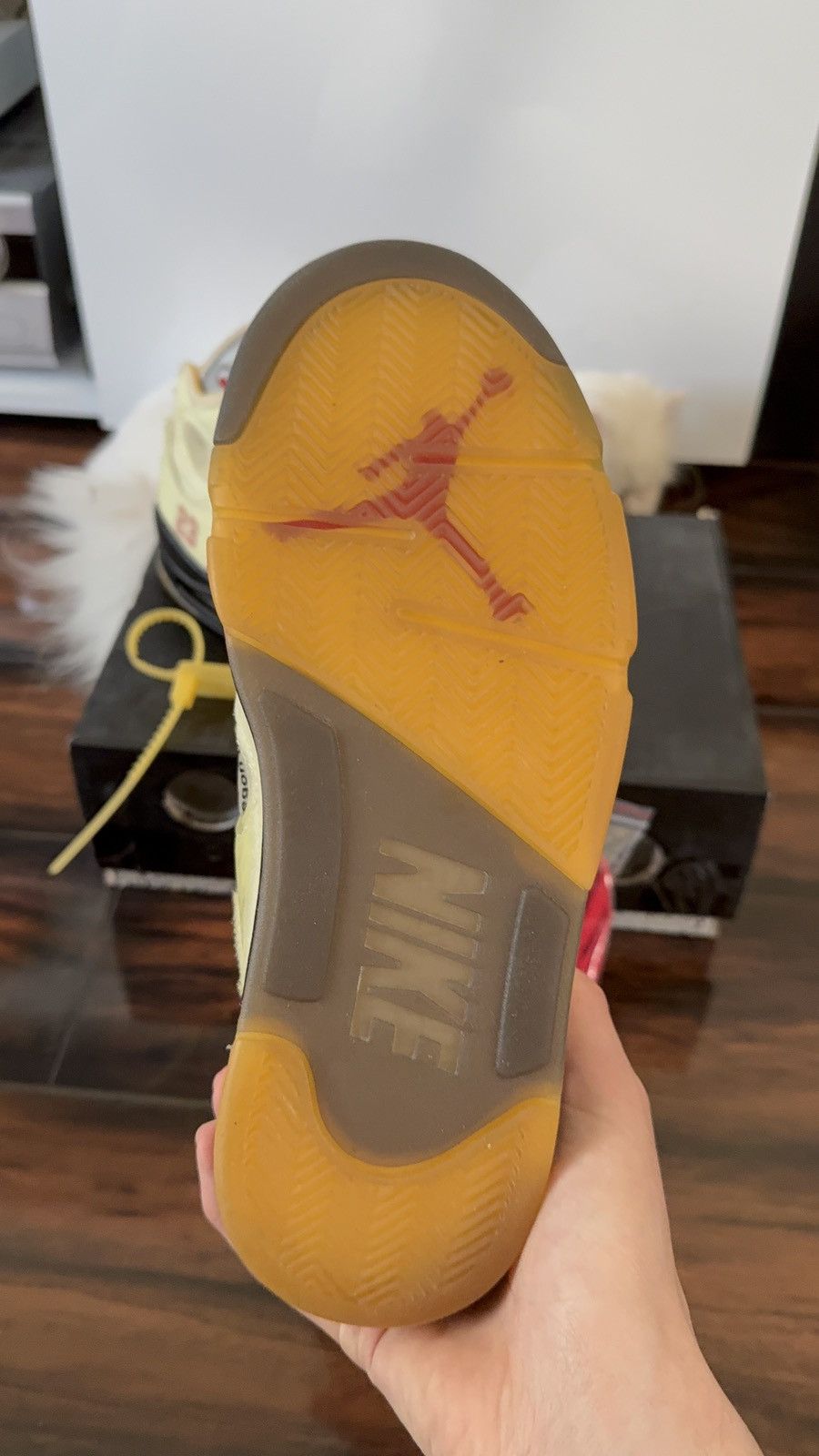 Jordan Brand × Off-White Off-White Jordan 5 Size US 8 / EU 41 - 10 Thumbnail