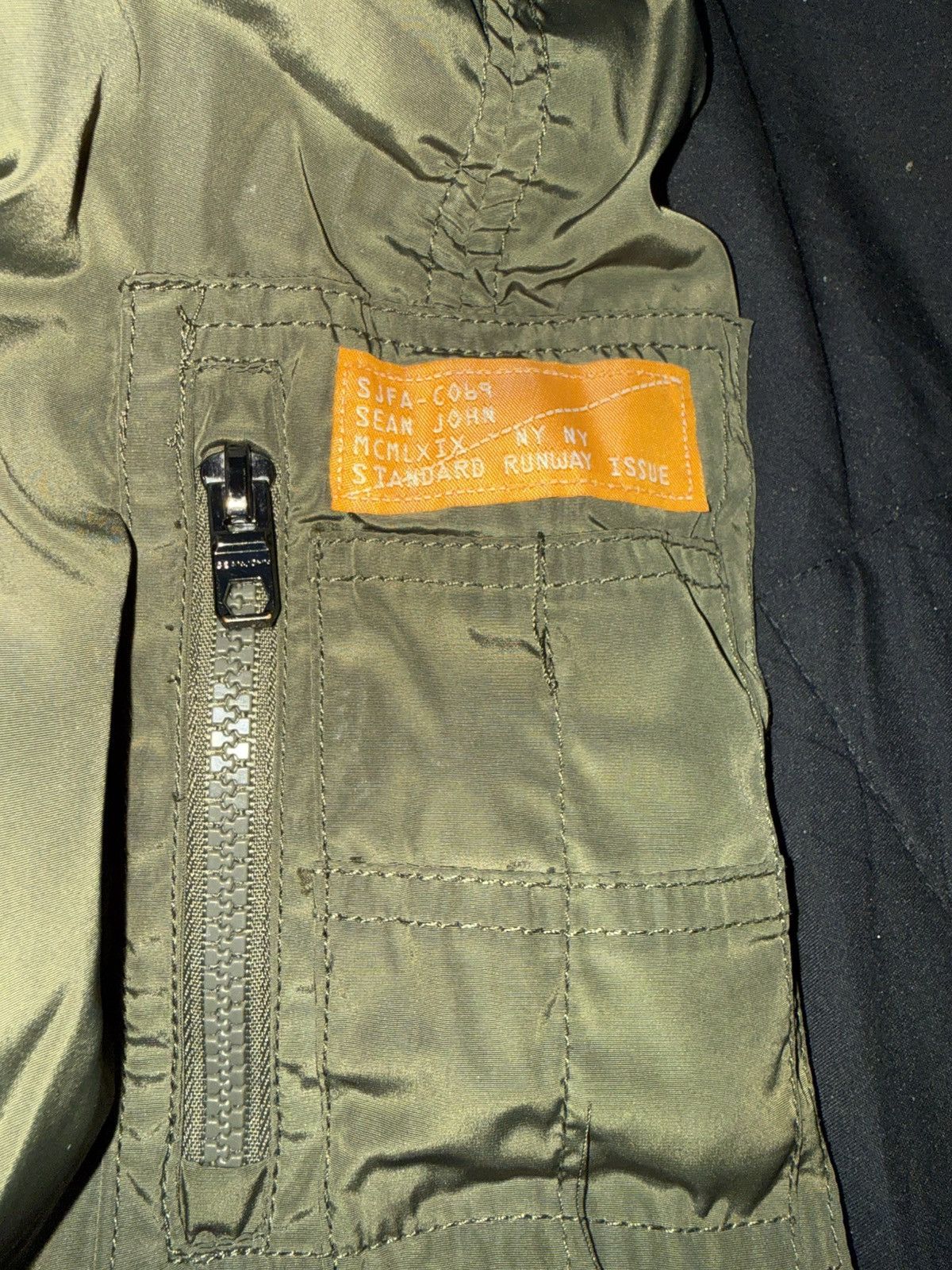 Sean John Sean John Olive Green Bomber parachute Jacket w/BlackStraps Size US XL / EU 56 / 4 - 4 Thumbnail