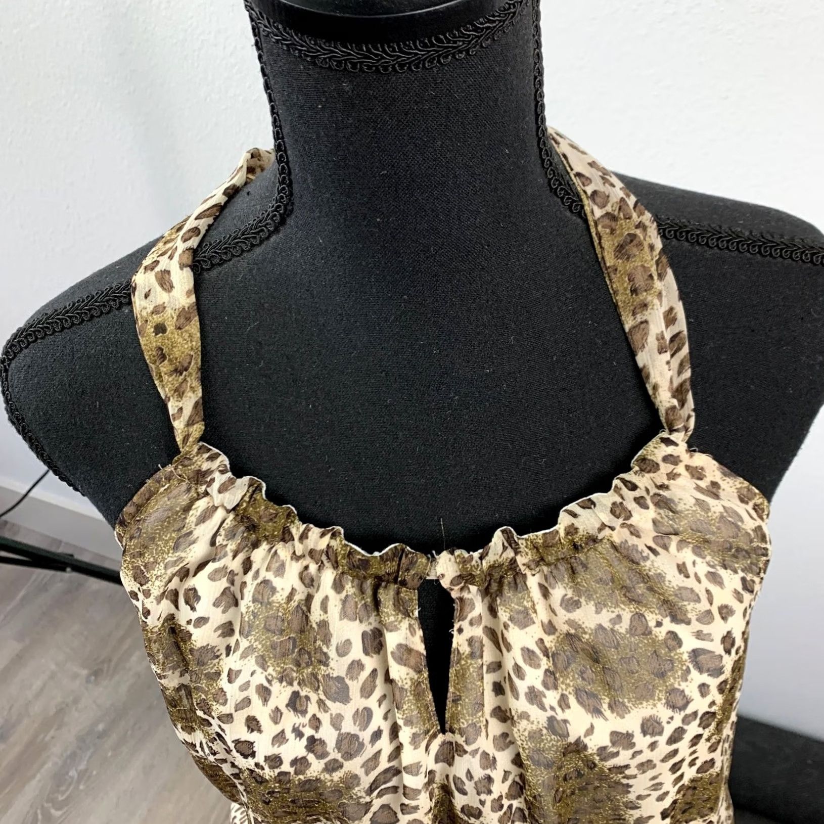 Vintage VINTAGE Daytrip Women's M Leopard Smocked Shirt T-Back Mob Wife Y2K Size M / US 6-8 / IT 42-44 - 2 Thumbnail