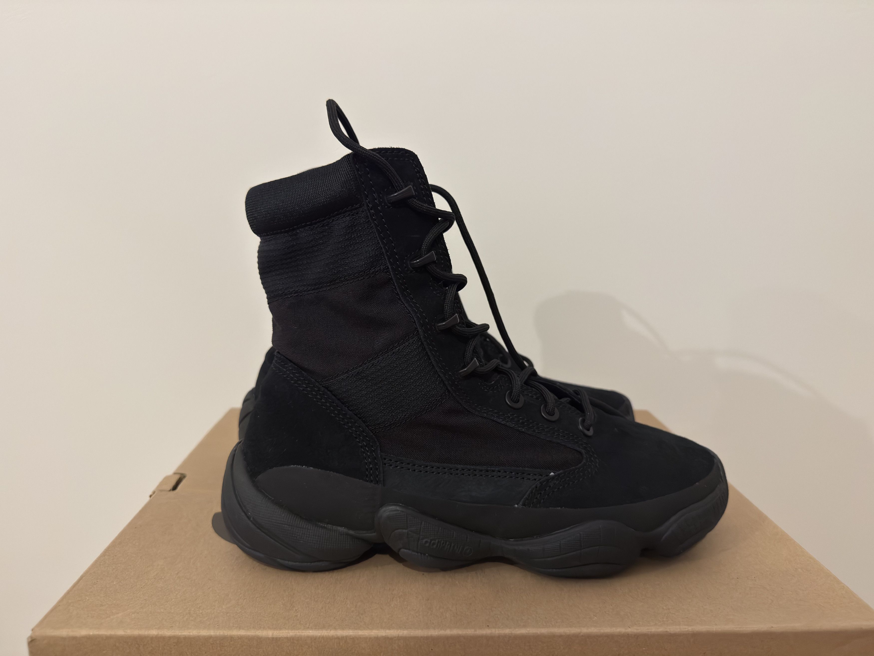 Yeezy Yeezy 500 High Black Size US 10 / EU 43 - 2 Thumbnail