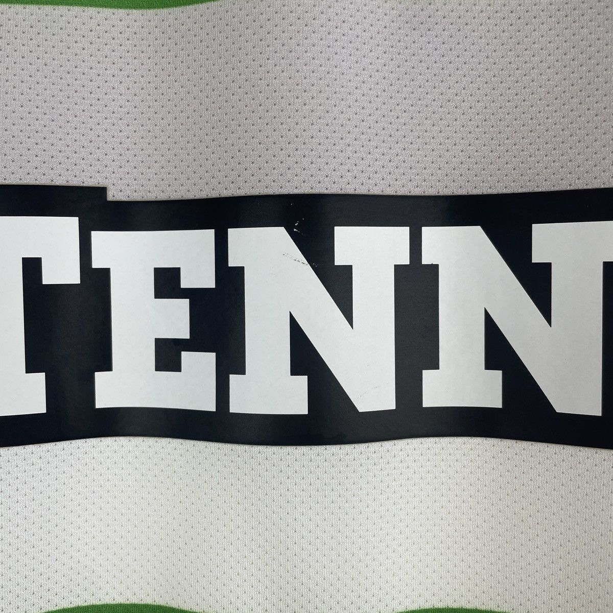 Nike Celtic Nike Away Soccer Jersey Shirt Men 2011/2012 size M Size US M / EU 48-50 / 2 - 4 Thumbnail
