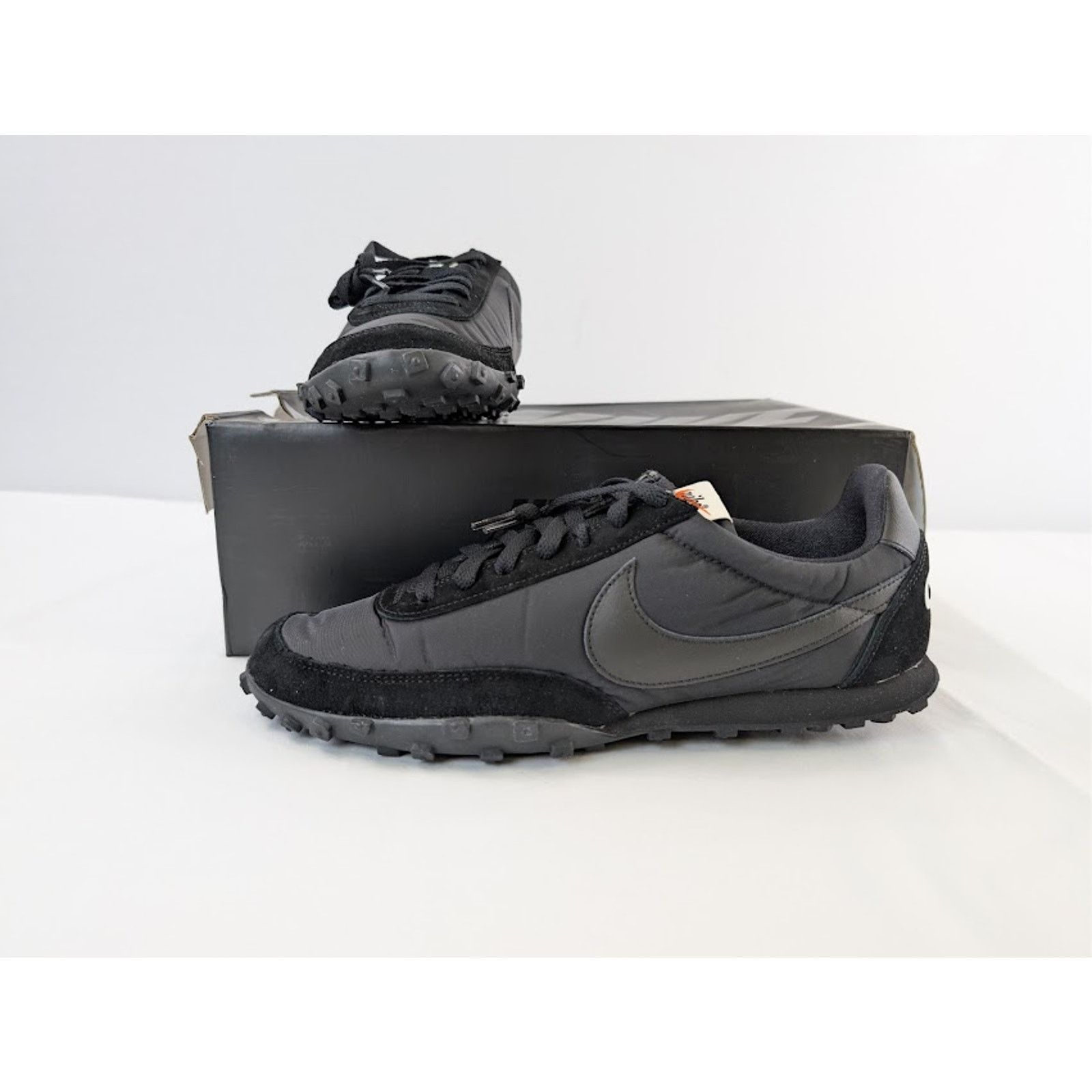 CDG by Comme des Garcons × Nike o1rshd1 Waffle Racer Low Top Sneaker in Black / White 8 Size US 8 / EU 41 - 18 Thumbnail