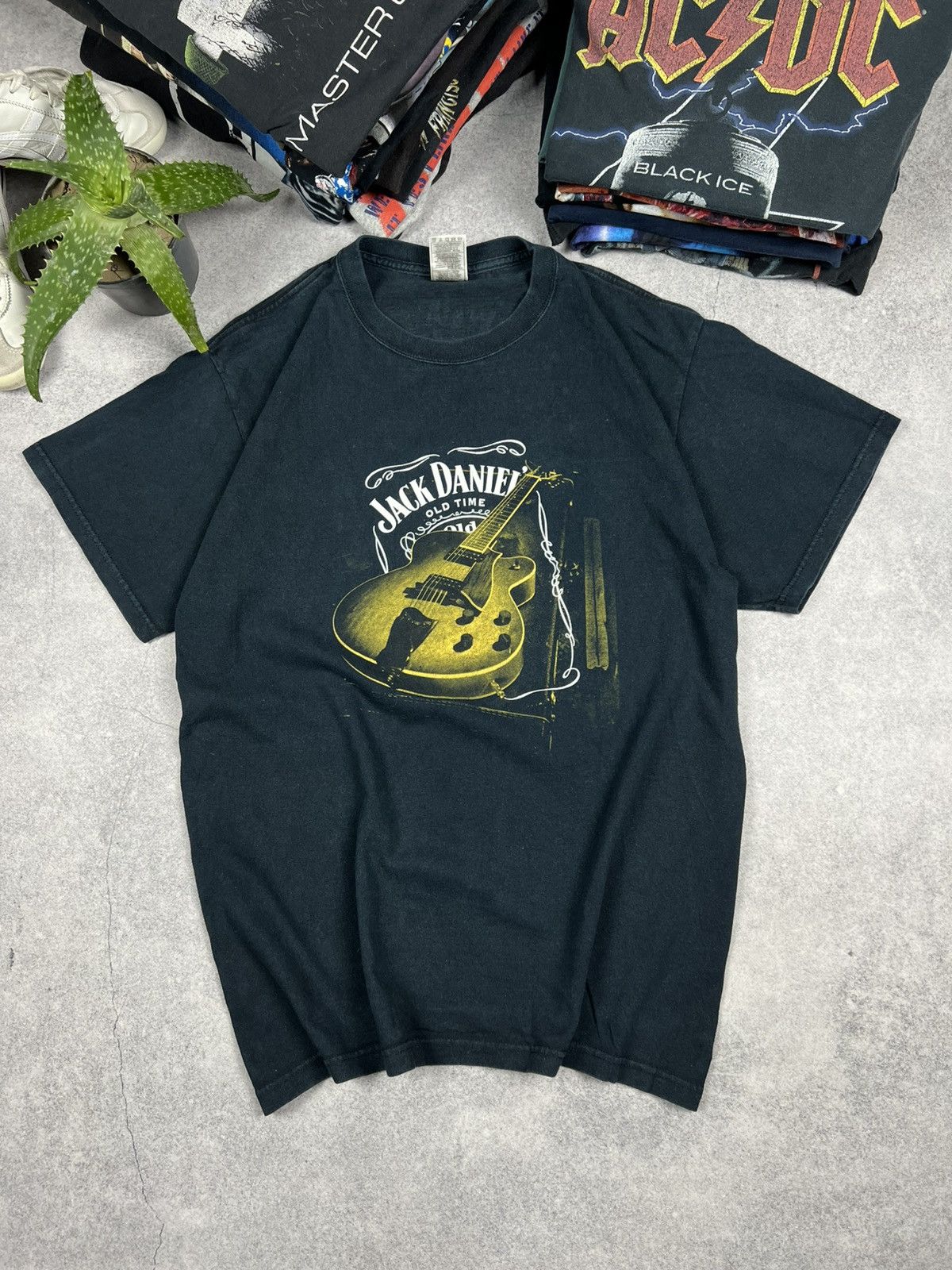 Japanese Brand Vintage Jack Daniel’s 2007 Faded Whiskey Y2K Tee Shirt Size US L / EU 52-54 / 3 - 1 Thumbnail