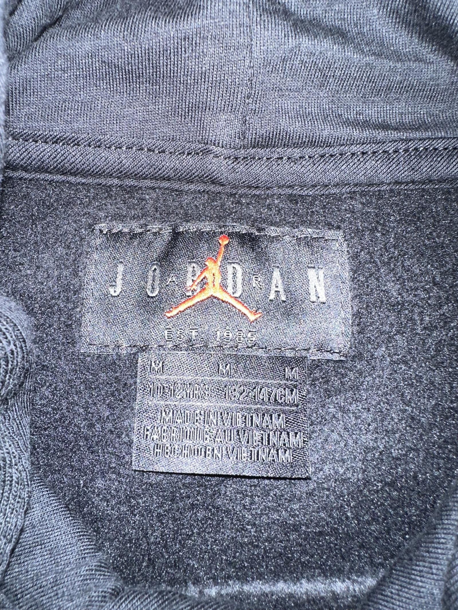 Jordan Brand Jordan Big Kids (Boy’s) Essentials Fleece Pullover Black Hoodie Size US M / EU 48-50 / 2 - 2 Thumbnail