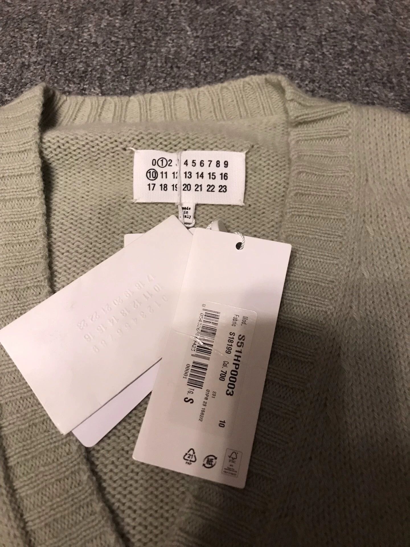 Maison Margiela Maison Margiela new S oversized wool long unisex cardigan Size US S / EU 44-46 / 1 - 4 Thumbnail