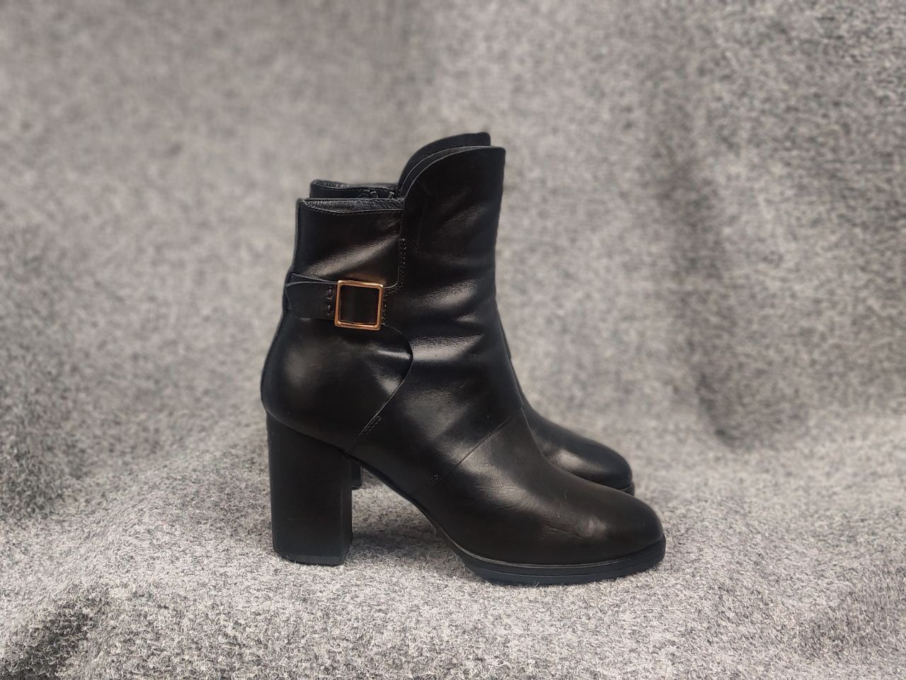 Tod's Tod's Design elegant black leather ankle Zip Boots Shoes Size US 7.5 / IT 37.5 - 4 Thumbnail