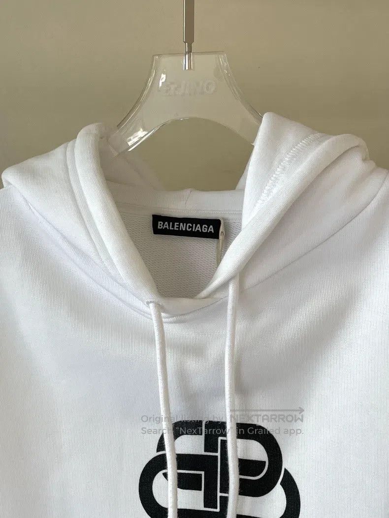 Balenciaga Balenciaga White letter logo sweatshirt size m Size US M / EU 48-50 / 2 - 4 Thumbnail
