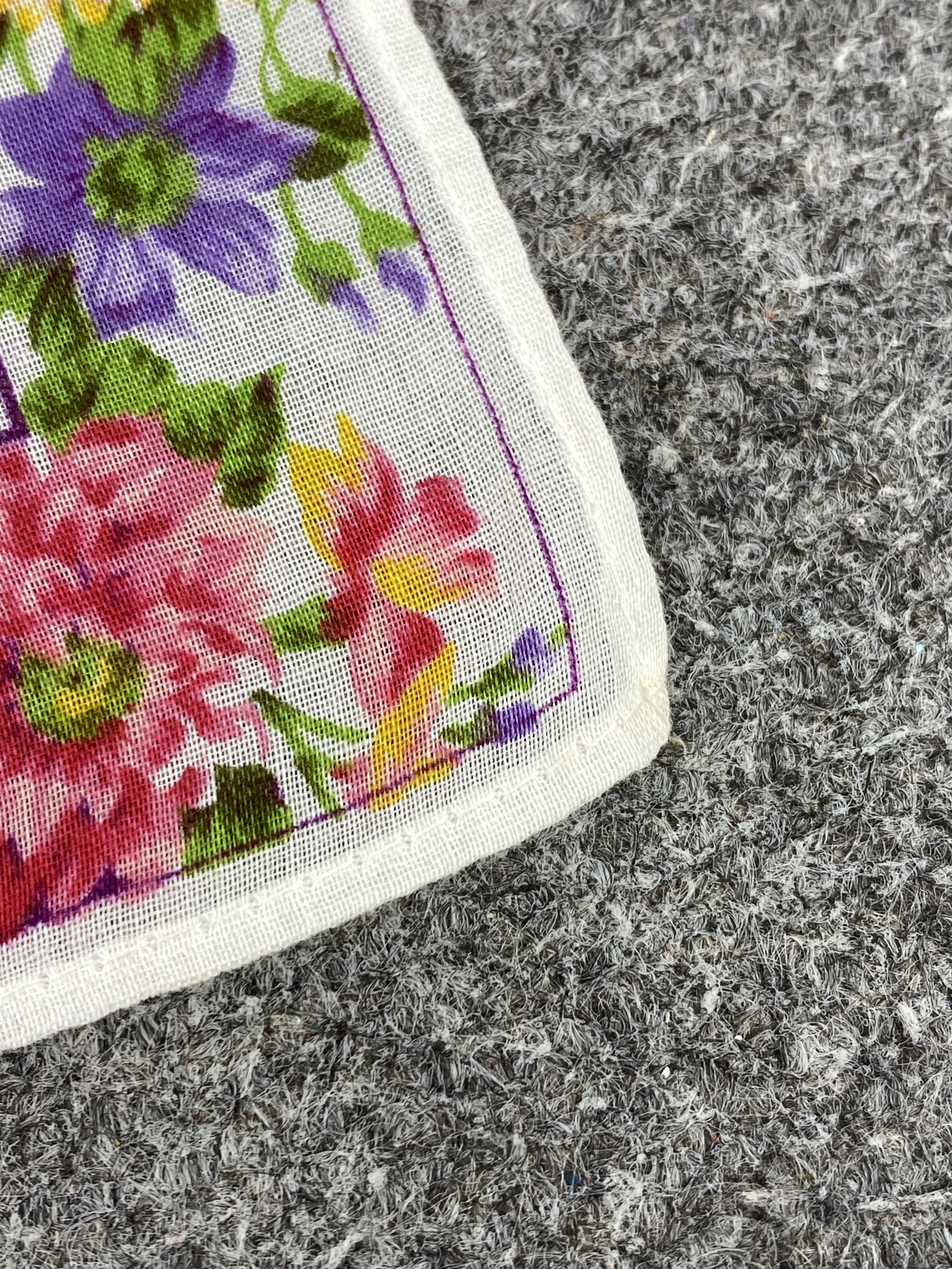Kenzo Vintage Kenzo Flowers Handkerchief / Neckerchief KT0280 Size ONE SIZE - 6 Thumbnail
