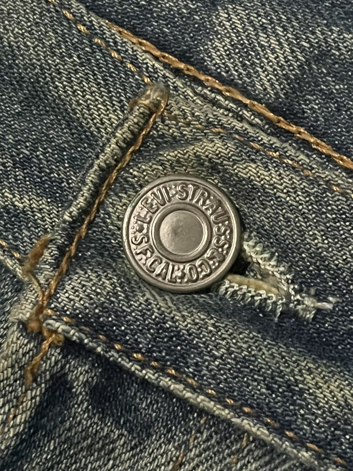 Levi's Vintage 90s Levi’s 501 Button Fly Dark Blue Faded Jeans Size US 31 - 6 Thumbnail