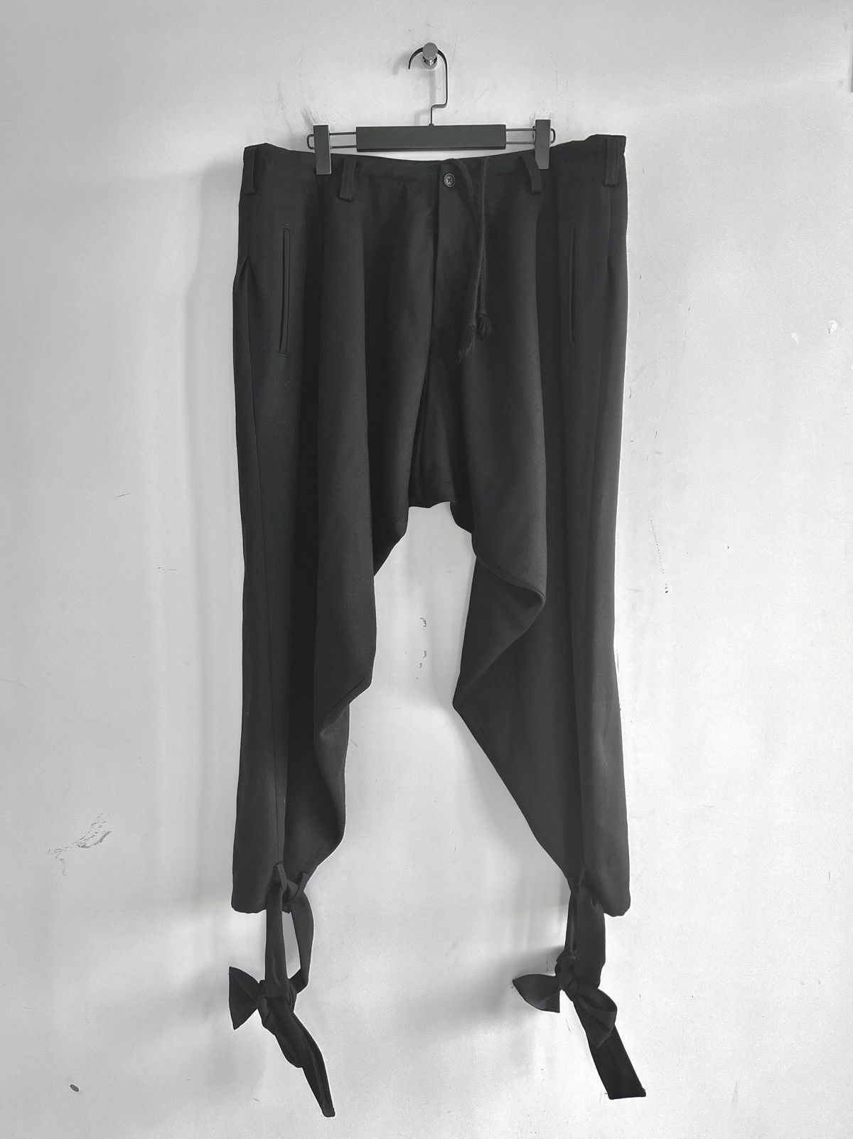 Yohji Yamamoto Yohji Yamamoto Pour Homme - TWISTED HEM DRAPED PANTS Size US 30 / EU 46 - 1 Thumbnail