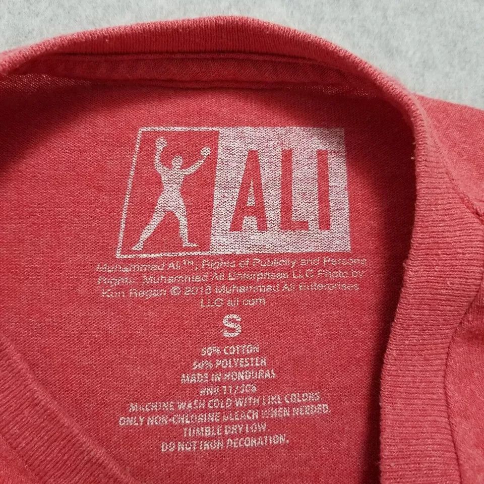 Other Muhammad Ali Shirt Mens Small Red Short Sleeve Crew Neck Size US S / EU 44-46 / 1 - 6 Thumbnail