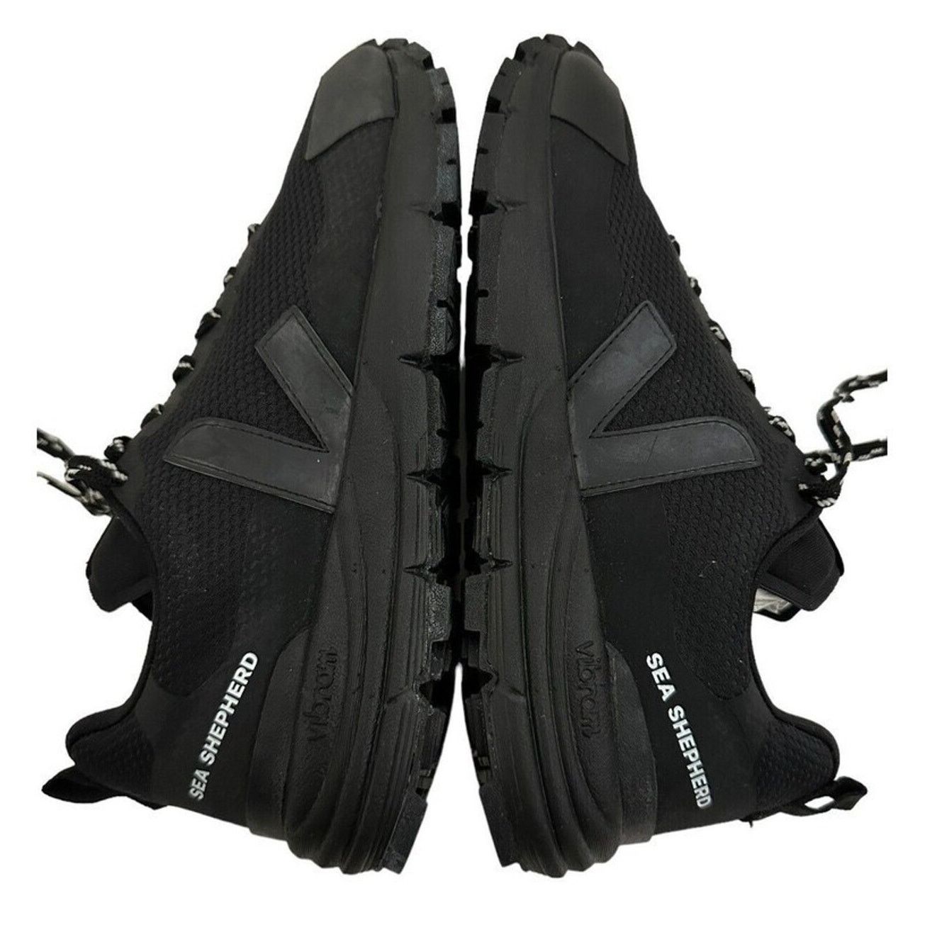 Veja Veja × Sea Shepherd Sneaker 22A Black Size 9 Women Size US 9 / IT 39 - 7 Thumbnail