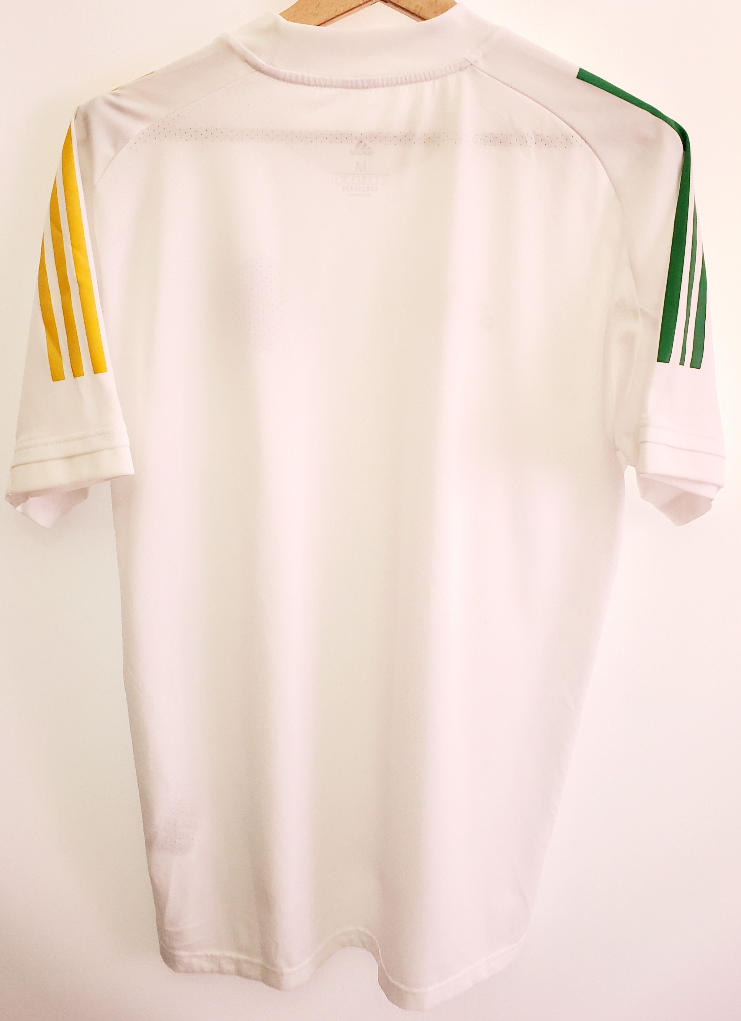 Adidas FC CELTIC 2020/2021 soccer jersey perfect condition size M Size US M / EU 48-50 / 2 - 7 Thumbnail