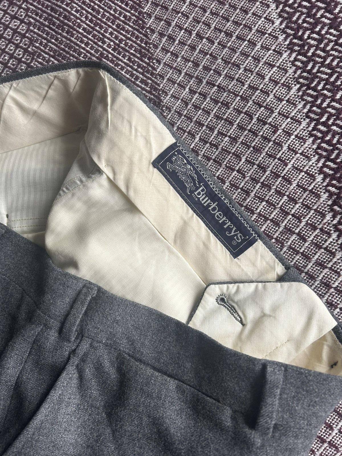 Burberry Vintage Burberrys Grey Classic Pants Japanese Style Solid Size US 36 / EU 52 - 15 Thumbnail