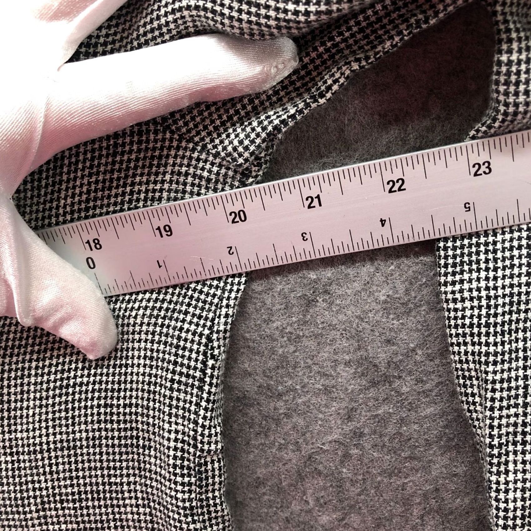 Orvis Orvis 100% Linen Long Sleeve Shirt Womens S Houndstooth Gray V-Neck Plaid Button Front Blouse Shirt Womens S Gray Linen V-Neck Houndstooth Size S / US 4 / IT 40 - 6 Thumbnail