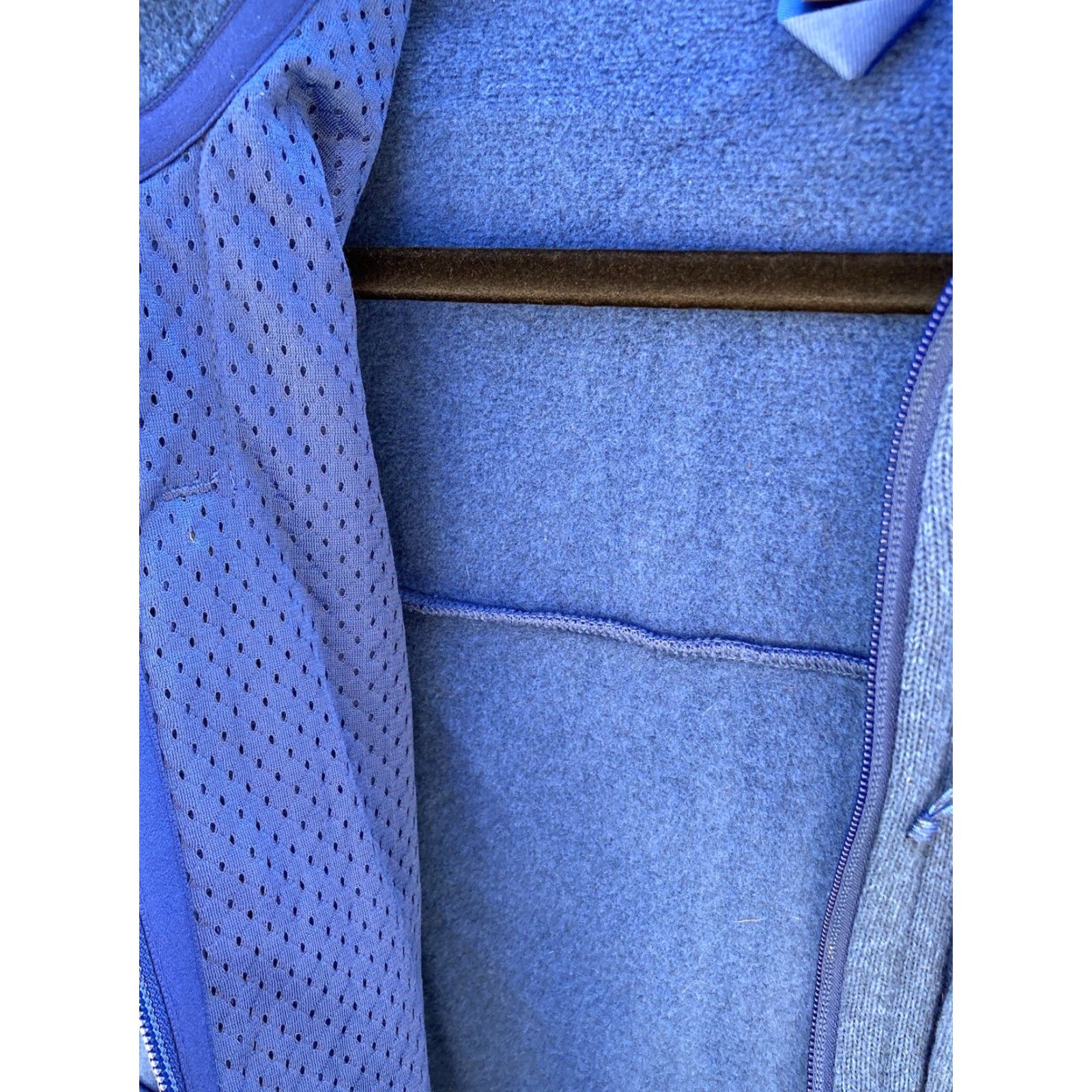Patagonia Men's Patagonia Blue Solid Full-Zip Hoodie M Double Breast Pocket Poly Stretch Hoodie Size US M / EU 48-50 / 2 - 7 Thumbnail