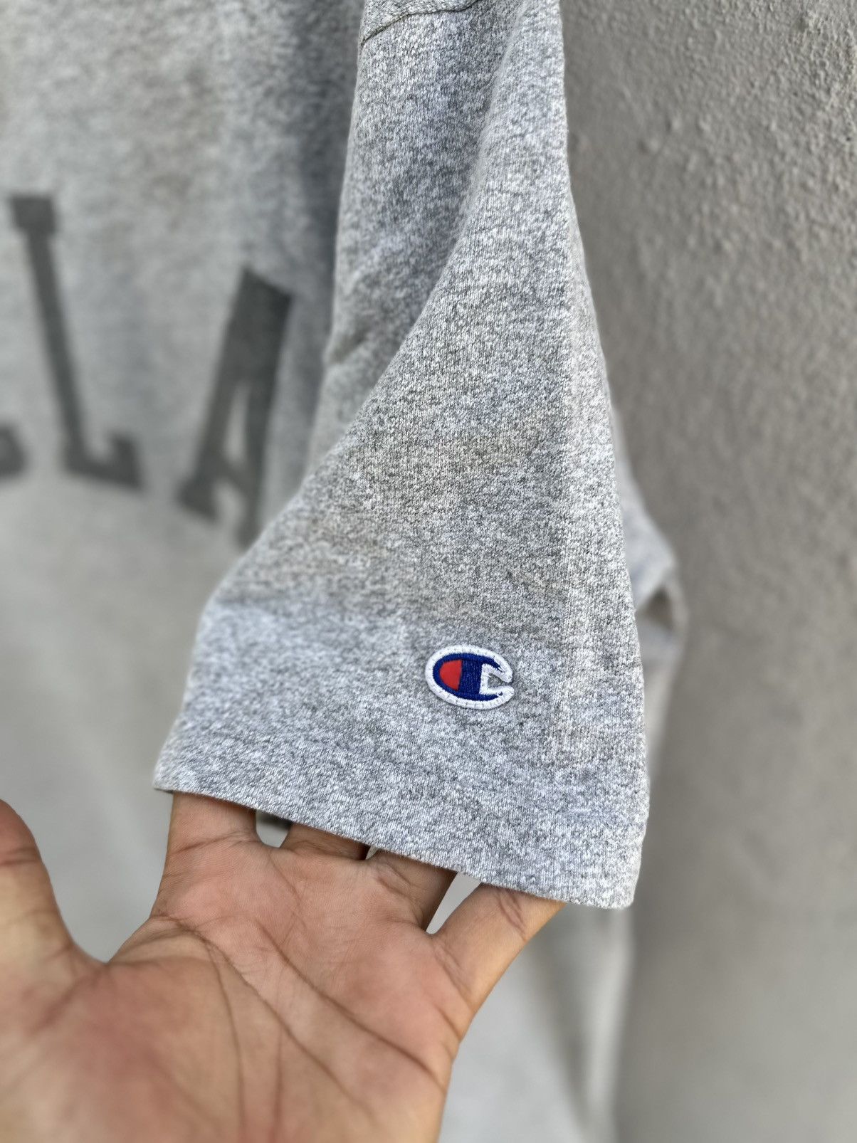 Champion Vintage Champion UCLA Faded Usa Tee Size US XL / EU 56 / 4 - 5 Thumbnail