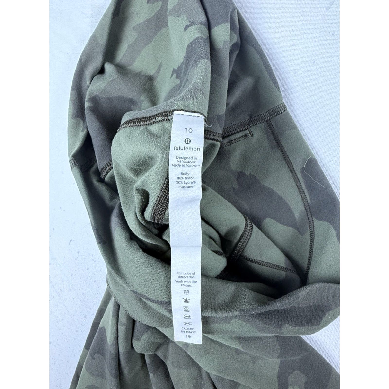 Lululemon Lululemon Leggings Womens 10 Camouflage High Rise Align Yoga Pants Activewear Gym Size 32" / US 10 / IT 46 - 3 Thumbnail