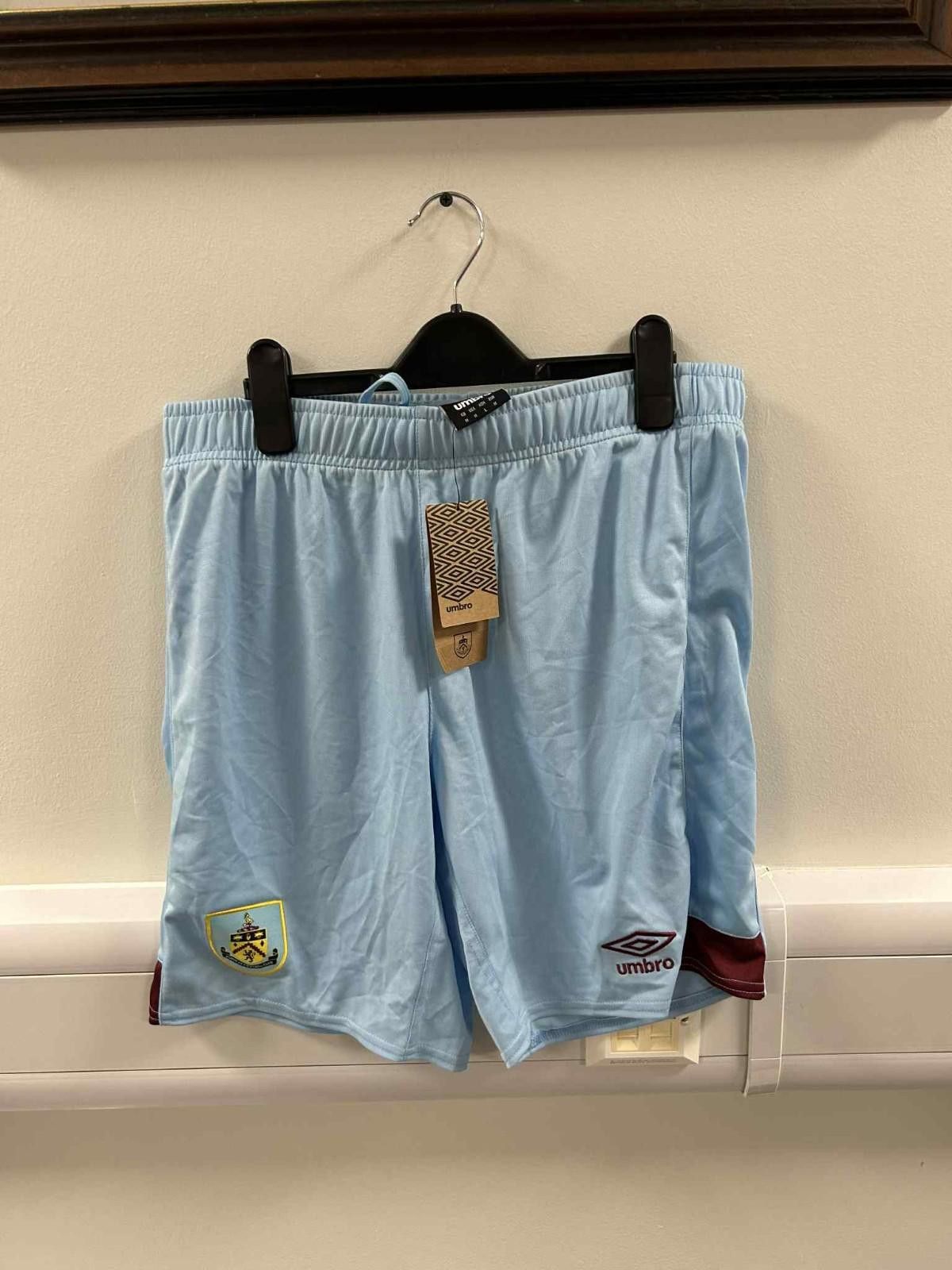 Umbro Burnley 2019-2020 Away Football Shorts (BNWT) M Size ONE SIZE - 1 Preview