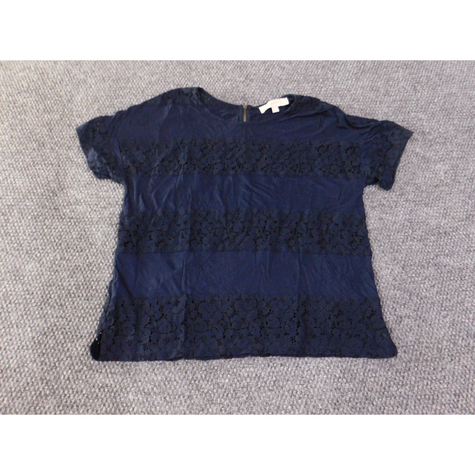 Loft LOFT Blouse Womens Small Navy Blue Short Sleeve Crew Neck Lace Panel Top Mens? Size S / US 4 / IT 40 - 4 Thumbnail