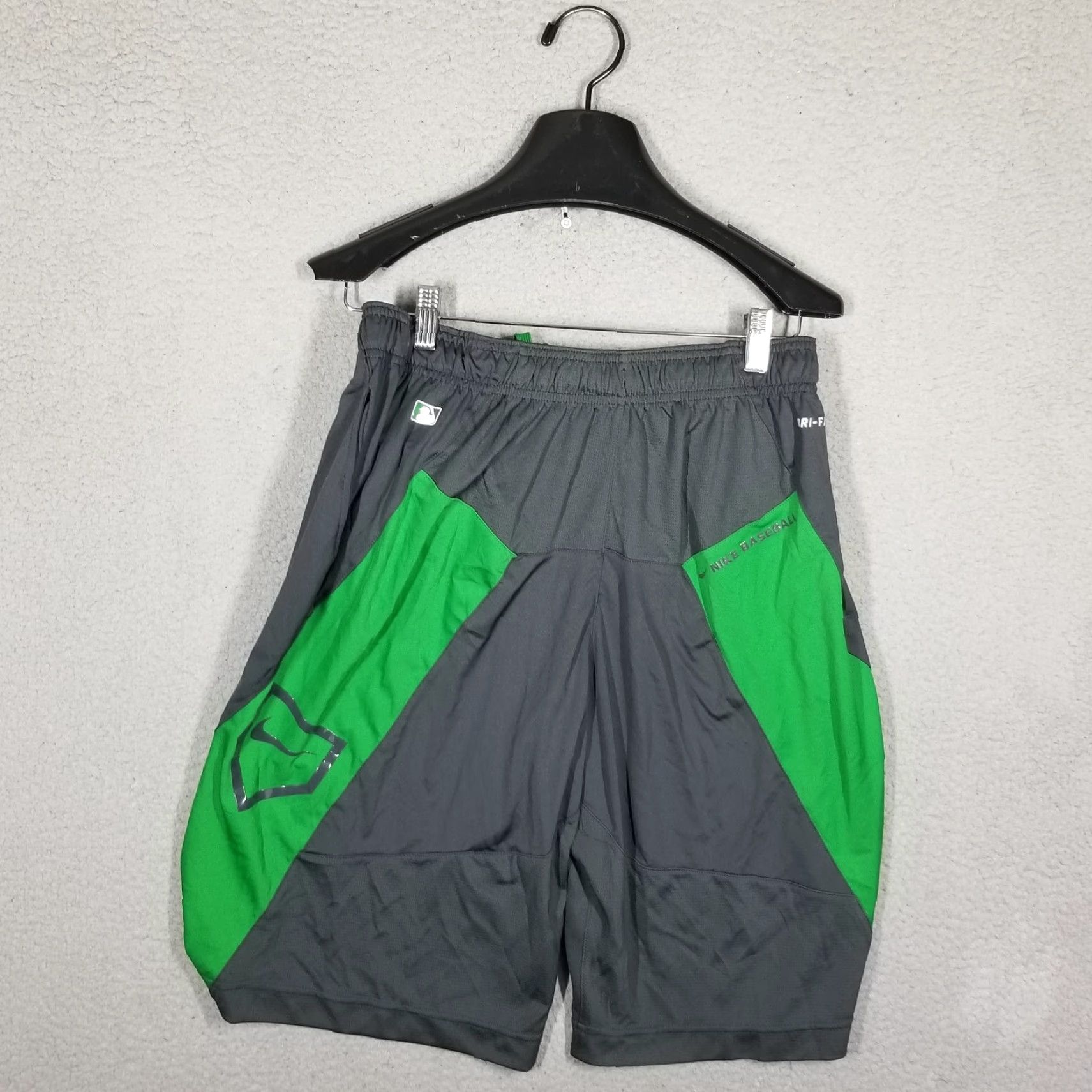Nike NIKE Dri-Fit Baseball Shorts Gray Green Colorblock 13" Inseam Pockets Adult Large Mens Size US 33 - 2 Thumbnail