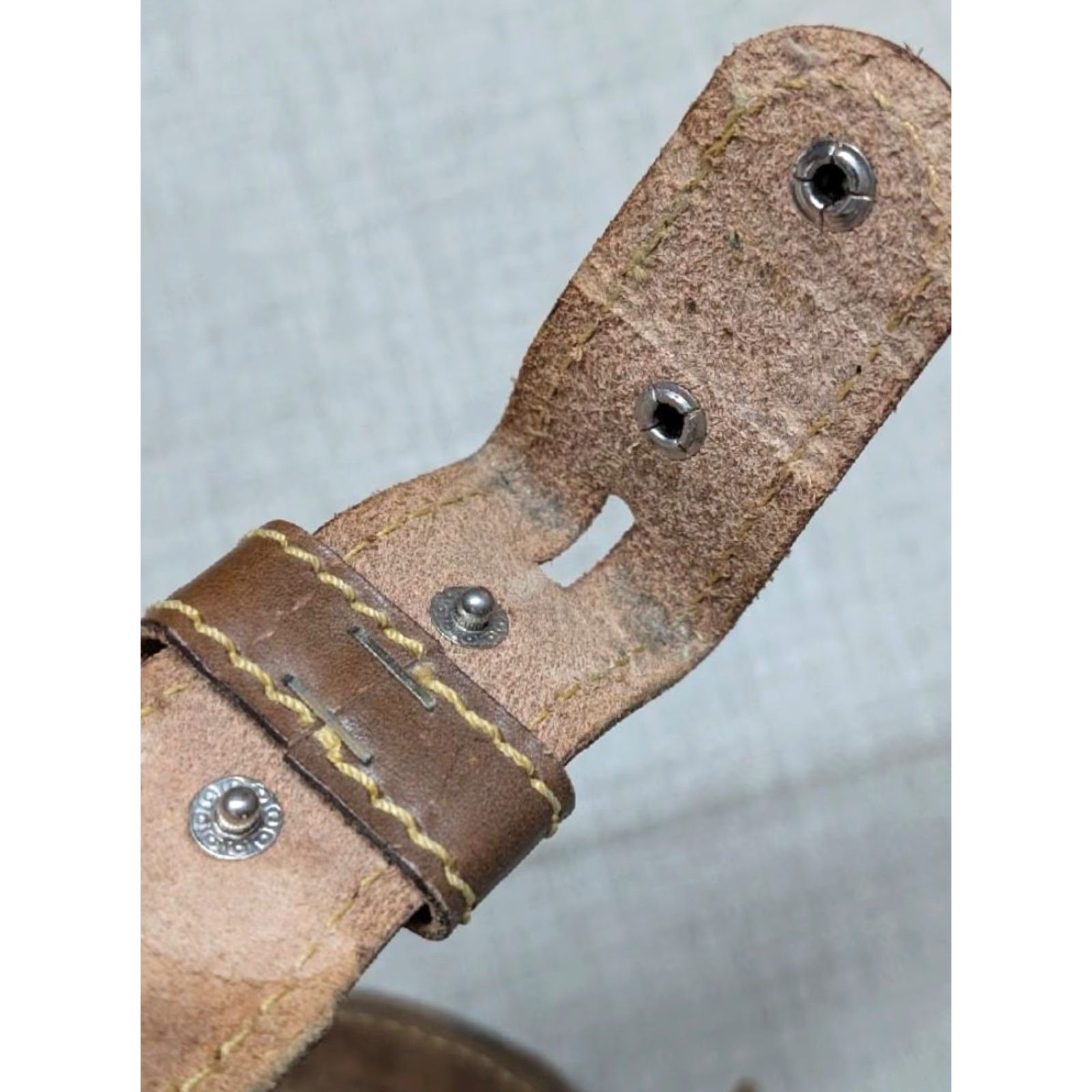 Vintage VINTAGE western belt tooled hand crafted 38 brown cowhide leather ACORNS buckle tapered belt Mens Size 38 - 6 Thumbnail