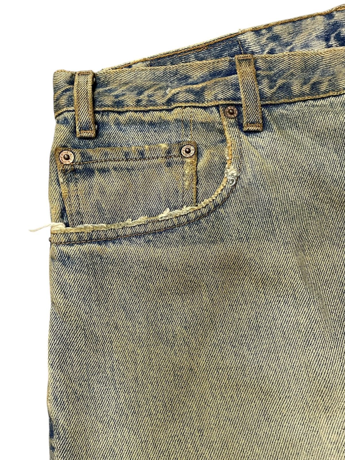 Levi's × Vintage Vintage Levis 560 Tapered Leg Loose Mud Wash Jeans Size US 35 - 11 Thumbnail