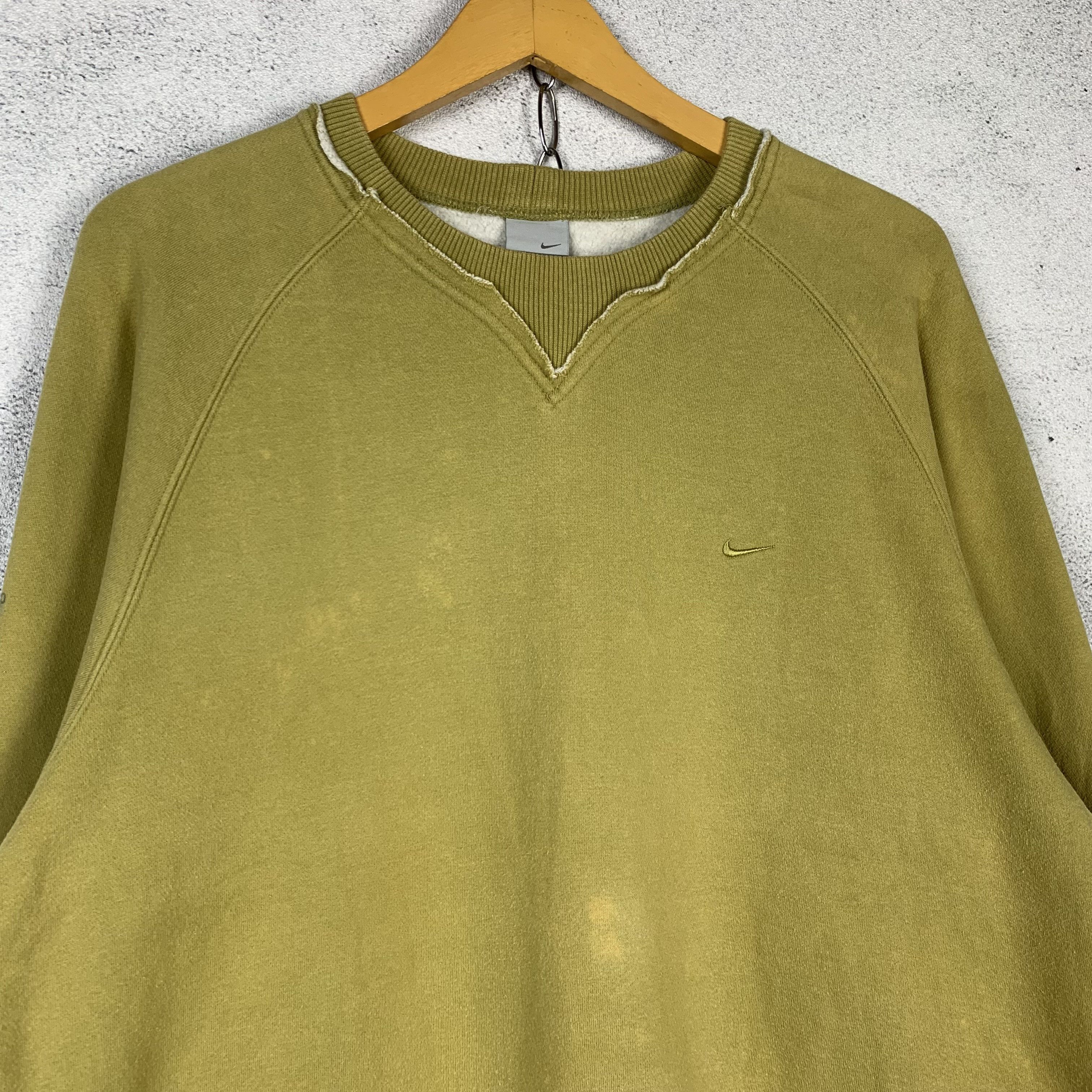 Nike Nike Y2K Swoosh Logo Sweatshirt Crewneck Size US L / EU 52-54 / 3 - 3 Thumbnail