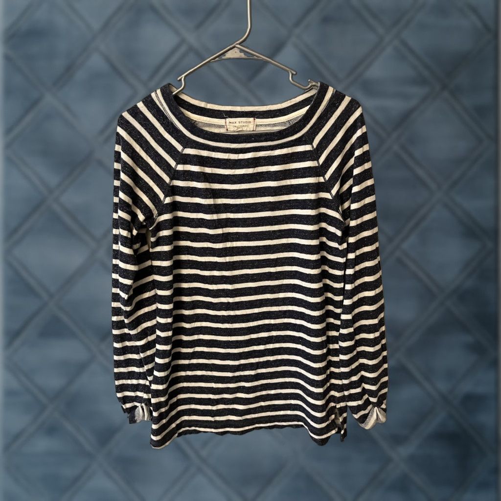 Vintage MAX STUDIO Weekend White Blue Striped Heavy Warm Long Sleeve Top M Top Womens Knit Cotton Regular Size M Blue striped All Seasons Vintage No Size M / US 6-8 / IT 42-44 - 1 Thumbnail