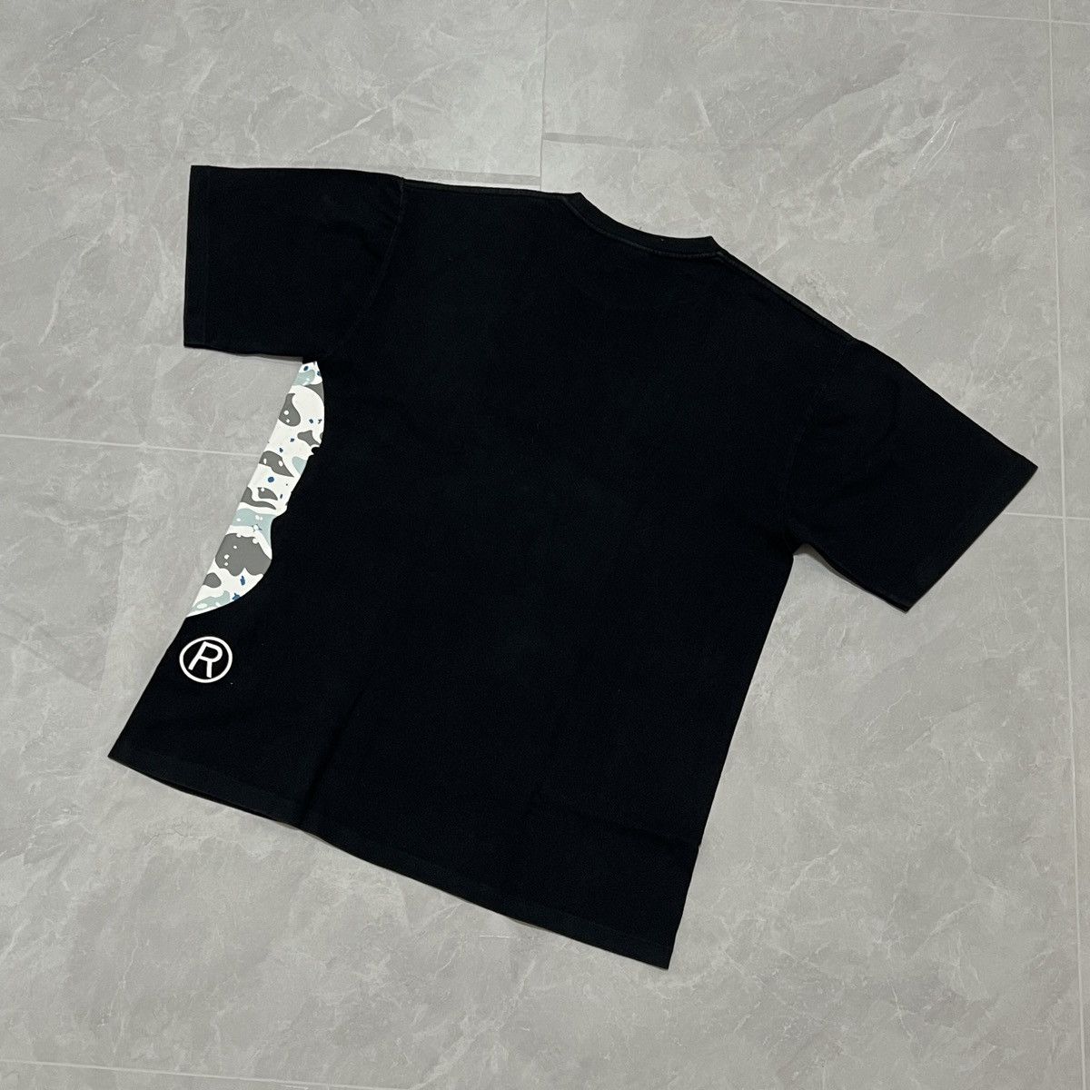 Bape Bape space Camo tee Size US XL / EU 56 / 4 - 2 Thumbnail