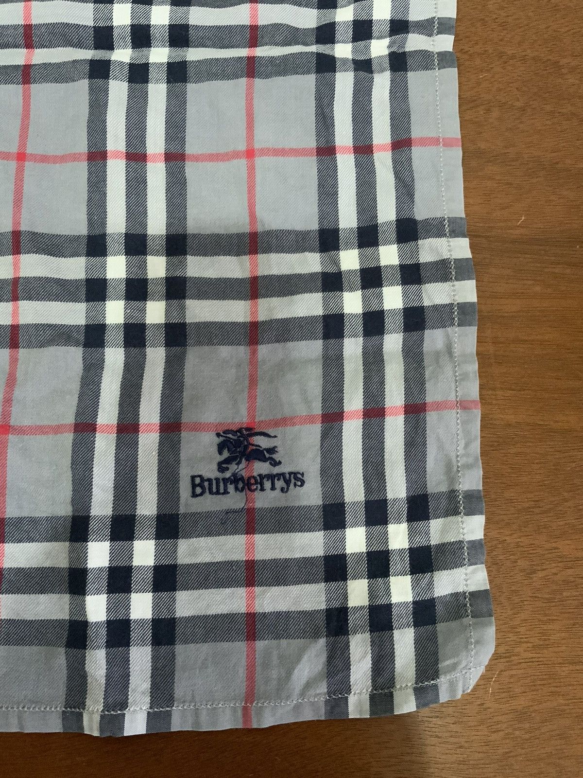 Burberry Burberrys Handkerchief Bandana Size ONE SIZE - 16 Thumbnail
