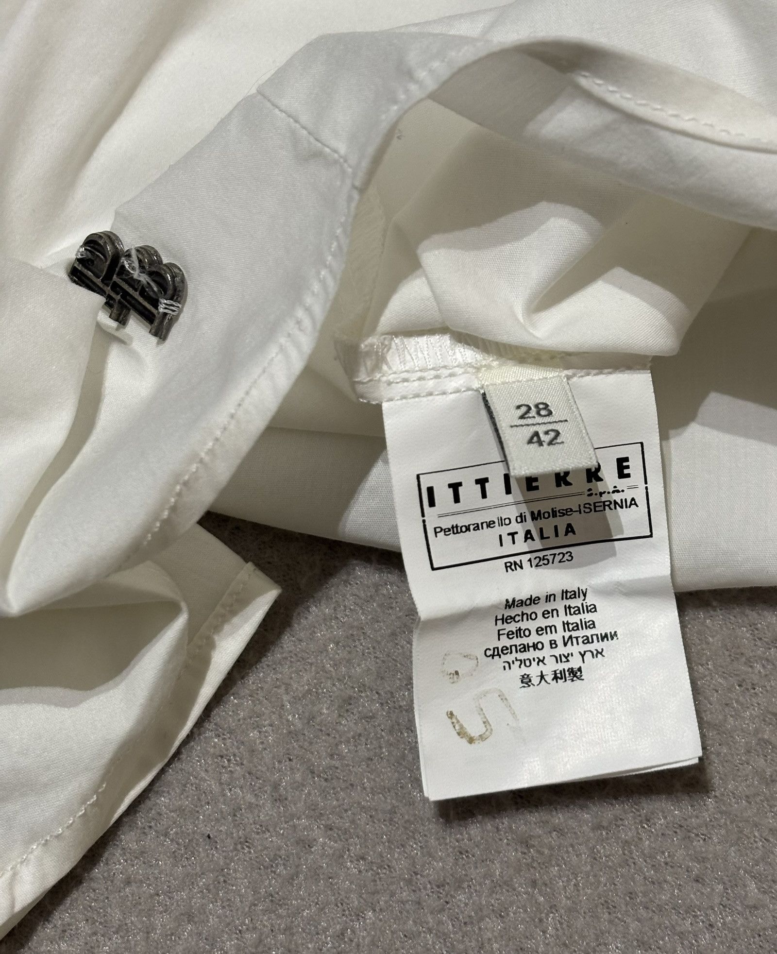 Pierre Balmain Pierre Balmain White shirt size 42 Size US M / EU 48-50 / 2 - 19 Thumbnail