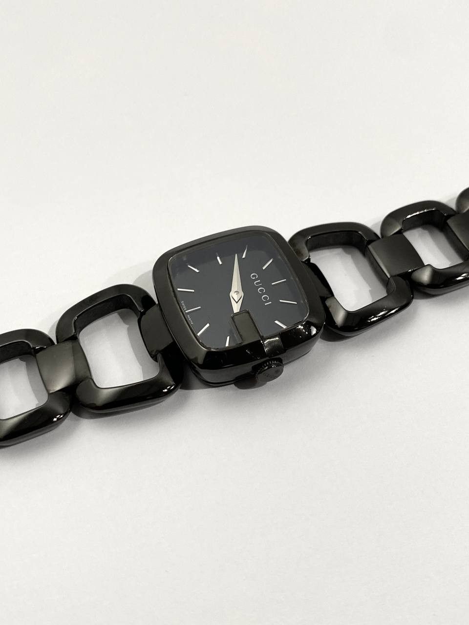Gucci GG 125 Series Logo Steel Bracelet Black Wrist Watch