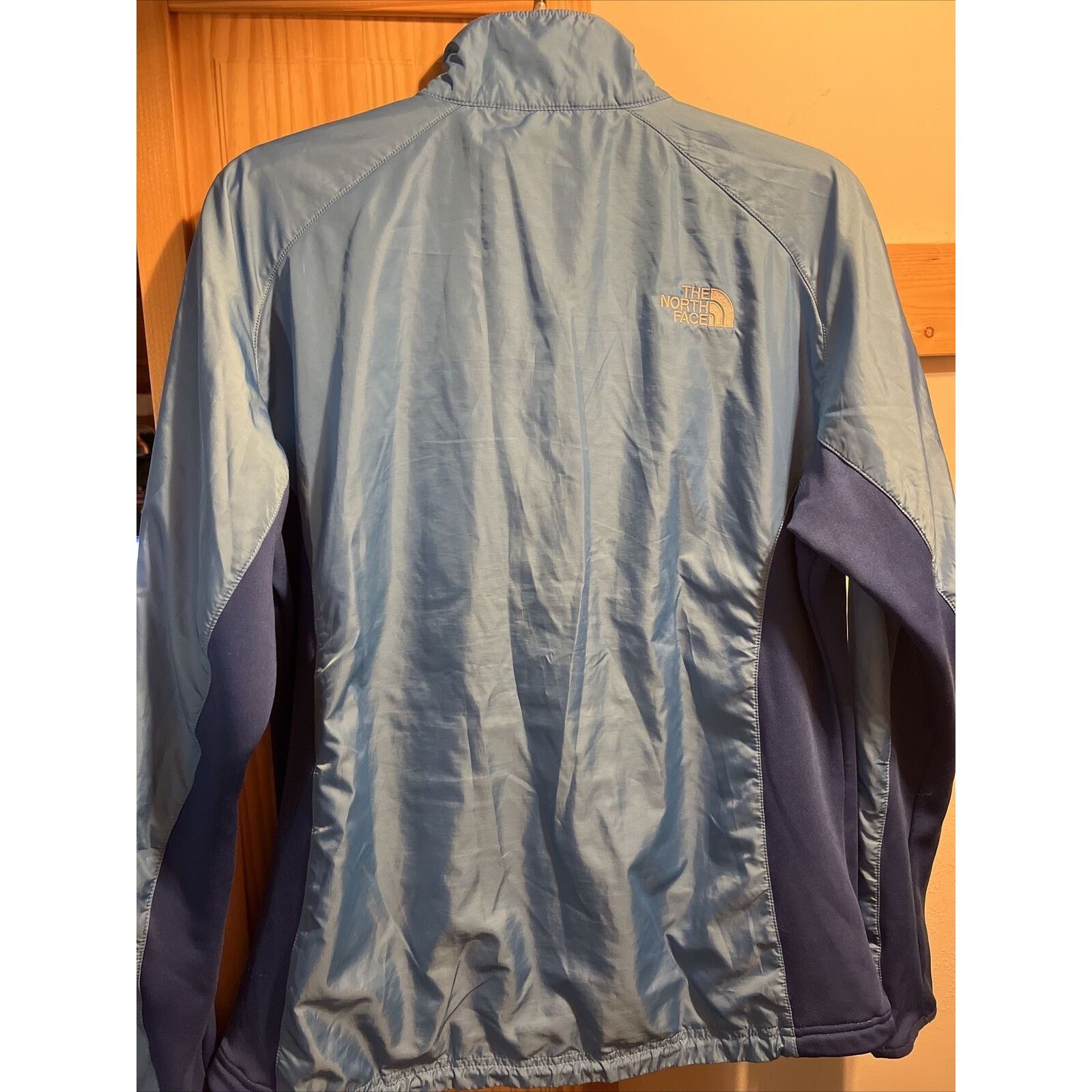 The North Face The North Face Women L Blue Zip Polyester Windbreaker Jacket Size L / US 10 / IT 46 - 9 Thumbnail