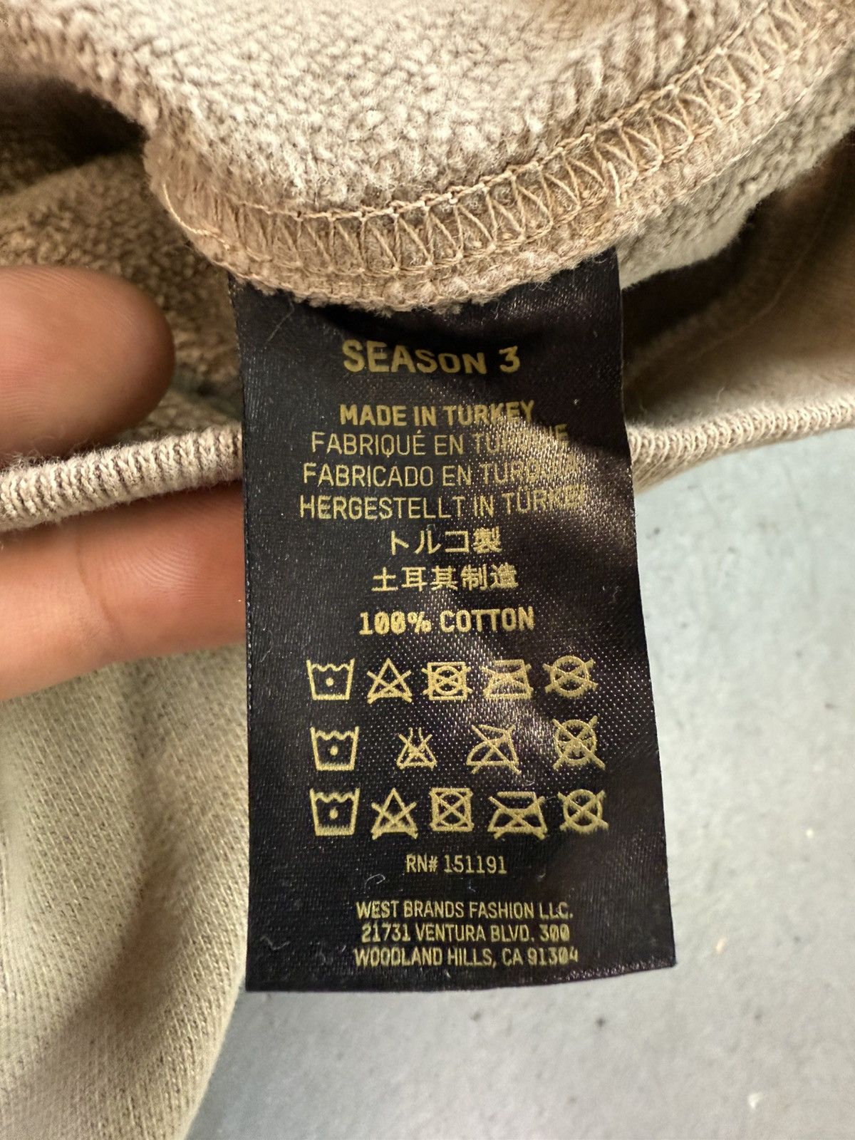 Yeezy Yeezy Season 3 Crewneck Sweatshirt Size US S / EU 44-46 / 1 - 8 Thumbnail