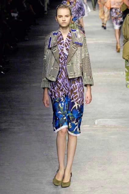 Dries Van Noten DRIES VAN NOTEN size:38 Blue fashion printed silk skirt Size 37" - 9 Thumbnail