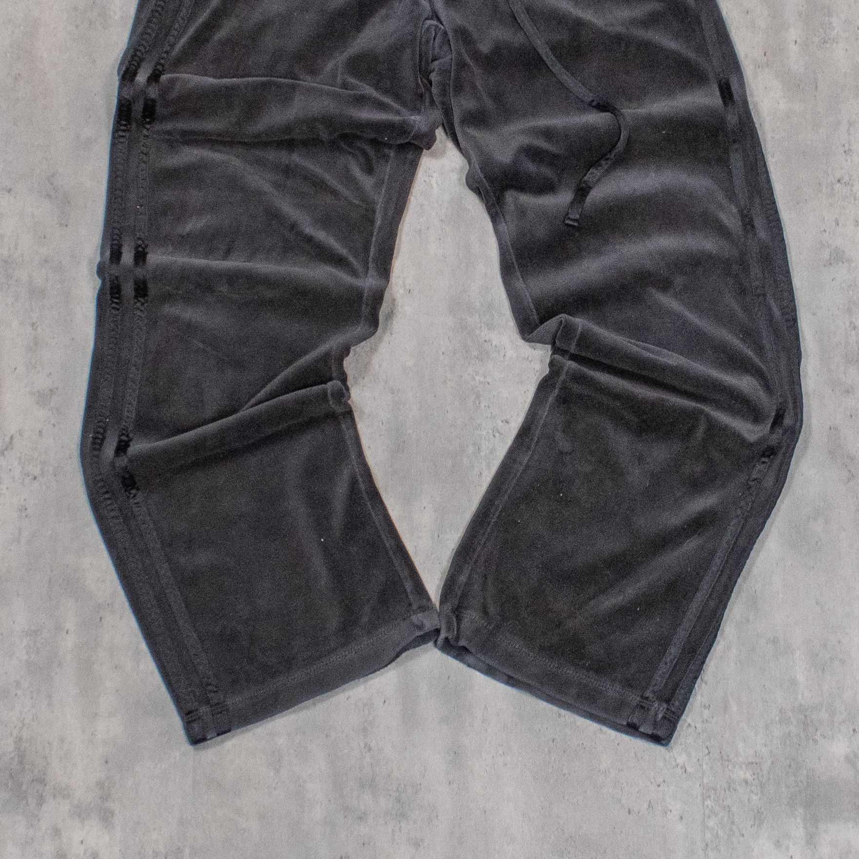 B.U.M Equipment Vintage 1990's Baggy Relax Wide Striped Velvet Sweatpant's Size US 26 / EU 42 - 3 Thumbnail