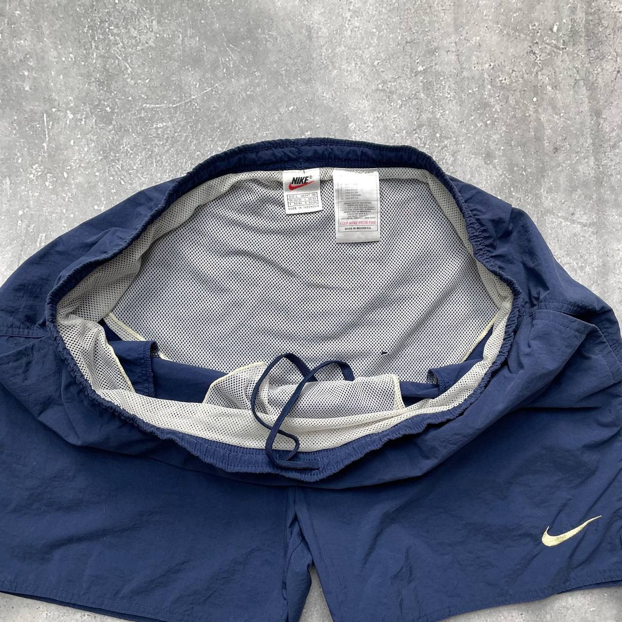 Other Vintage 90s Nike Athletic 4 Inch Shorts Blue Size US 36 / EU 52 - 13 Thumbnail