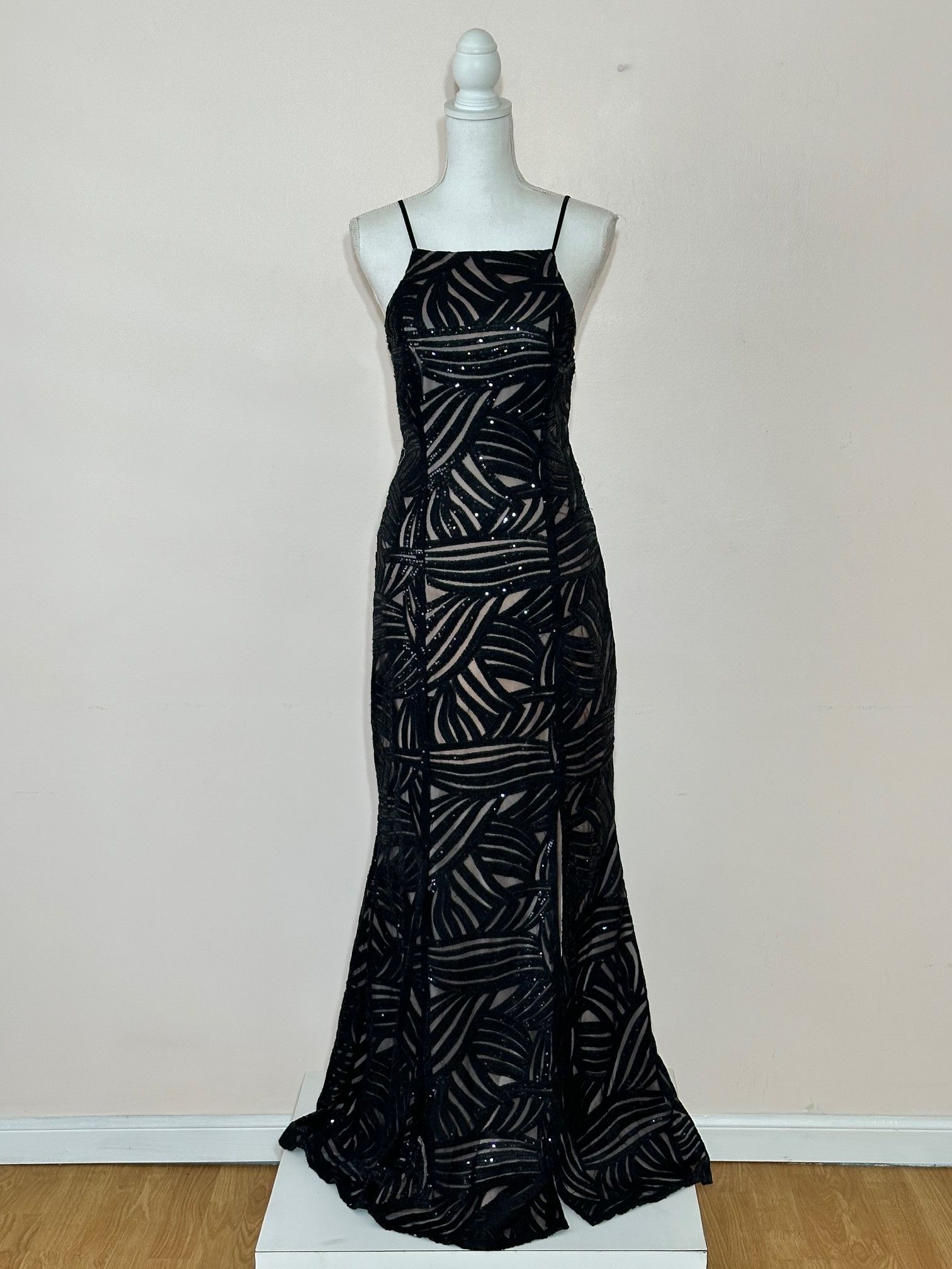 Vintage Trixxi Black Sequin Wavy Design Square Neckline Gown Size L / US 10 / IT 46 - 4 Thumbnail