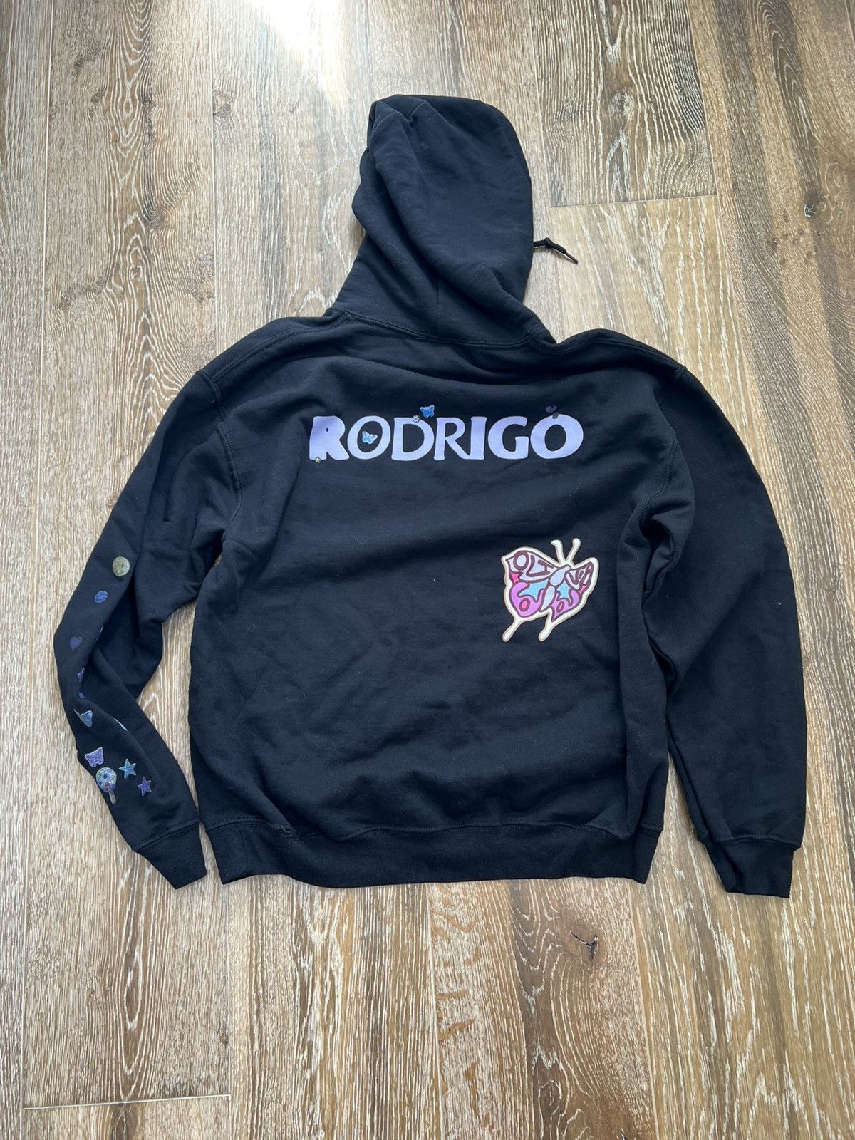 Band Tees Olivia rodrigo sour tour hoodie Size US M / EU 48-50 / 2 - 2 Thumbnail