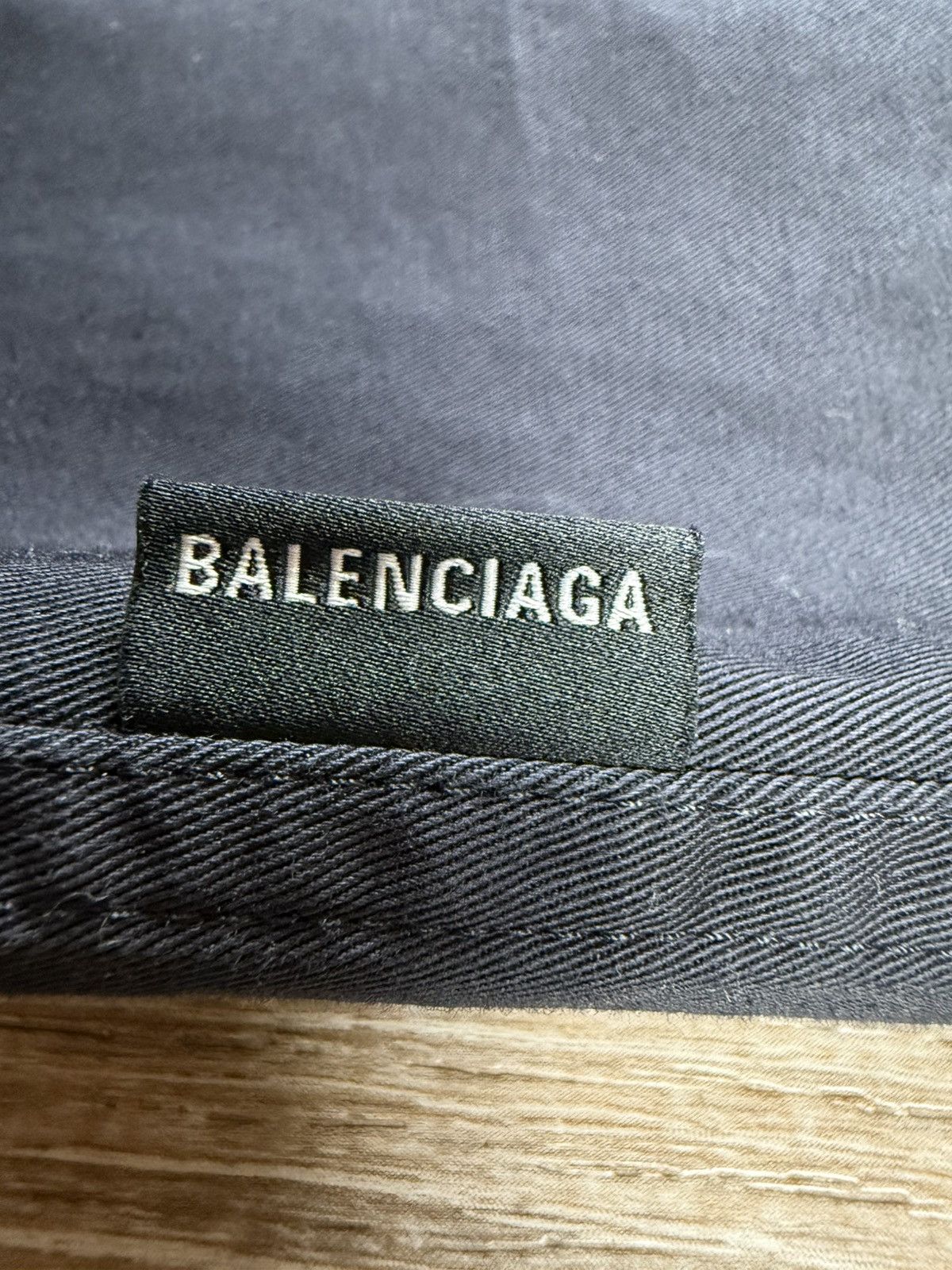 Balenciaga Balenciaga Button Down Size US M / EU 48-50 / 2 - 9 Thumbnail